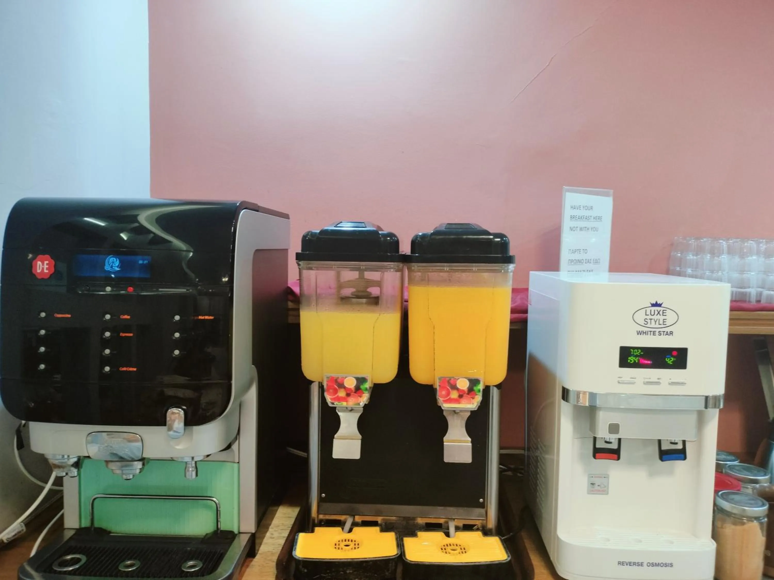 Coffee/tea facilities in Maritina Hotel