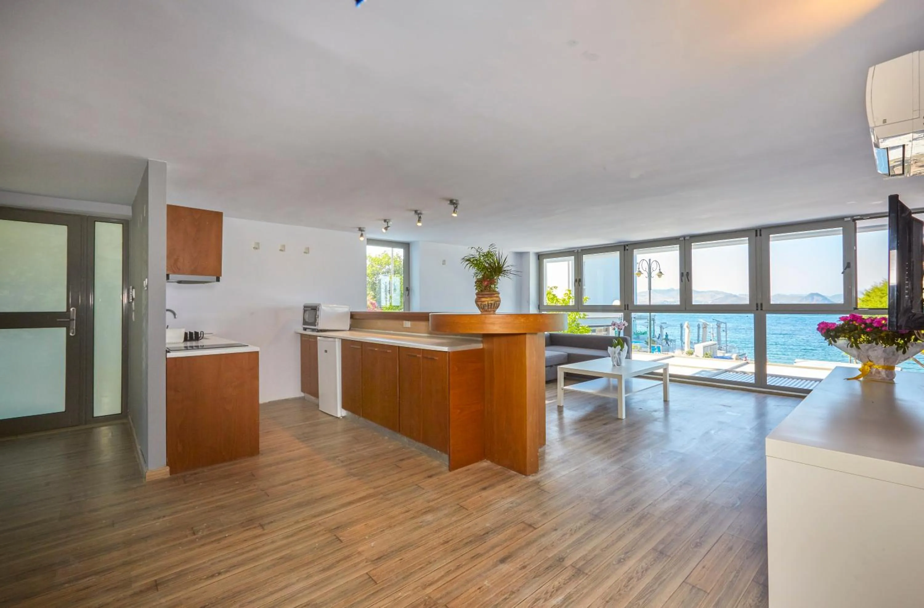 Kitchen or kitchenette in Triton Boutique Hotel