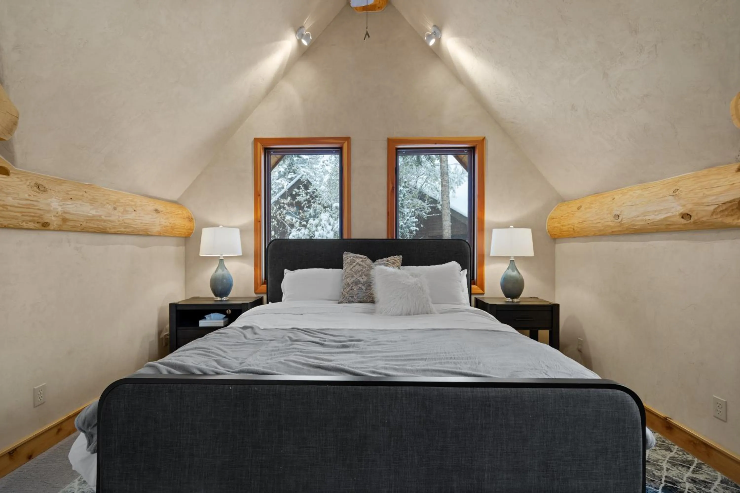 Bed in The Grand Alpine Lodge