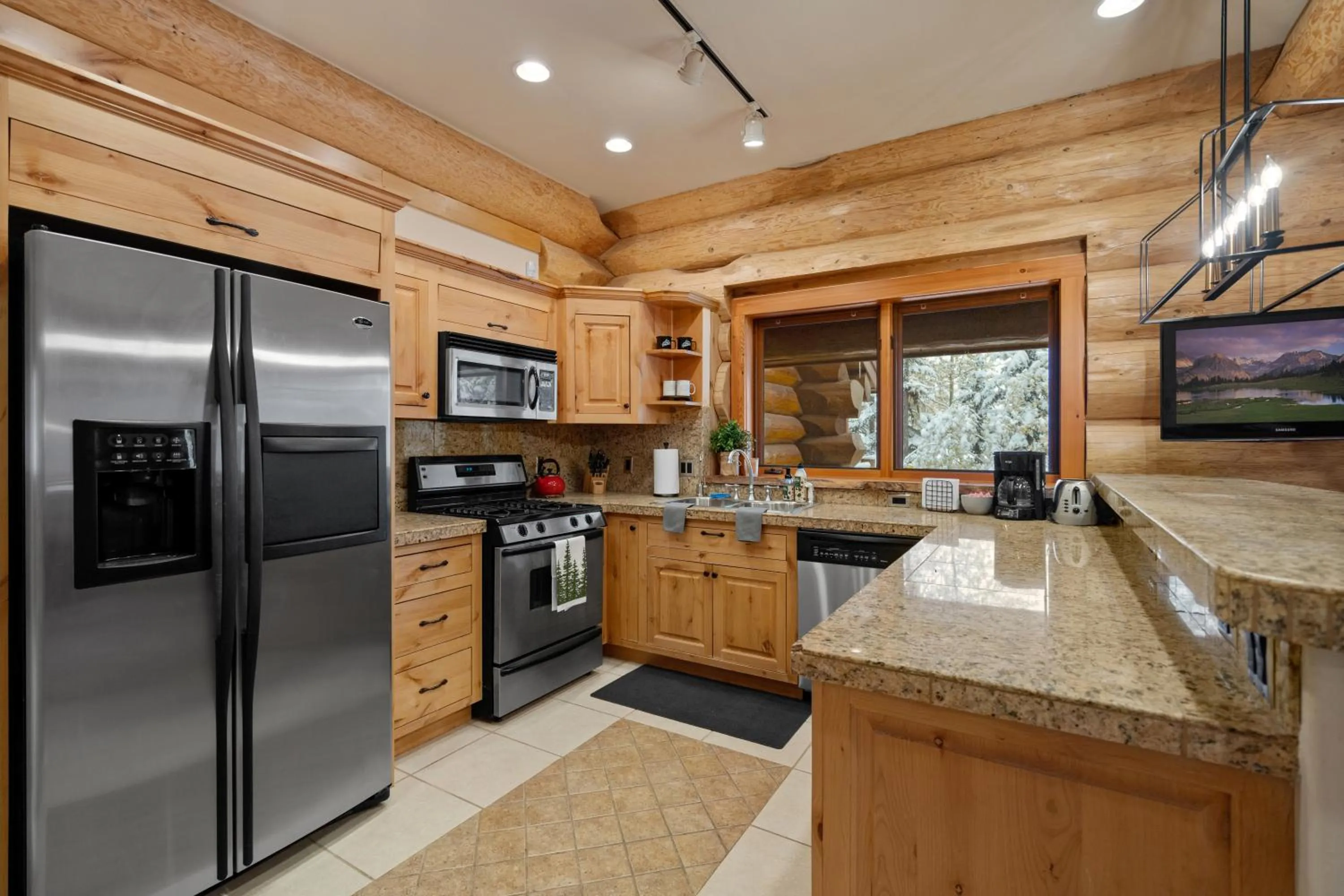 The Grand Alpine Lodge