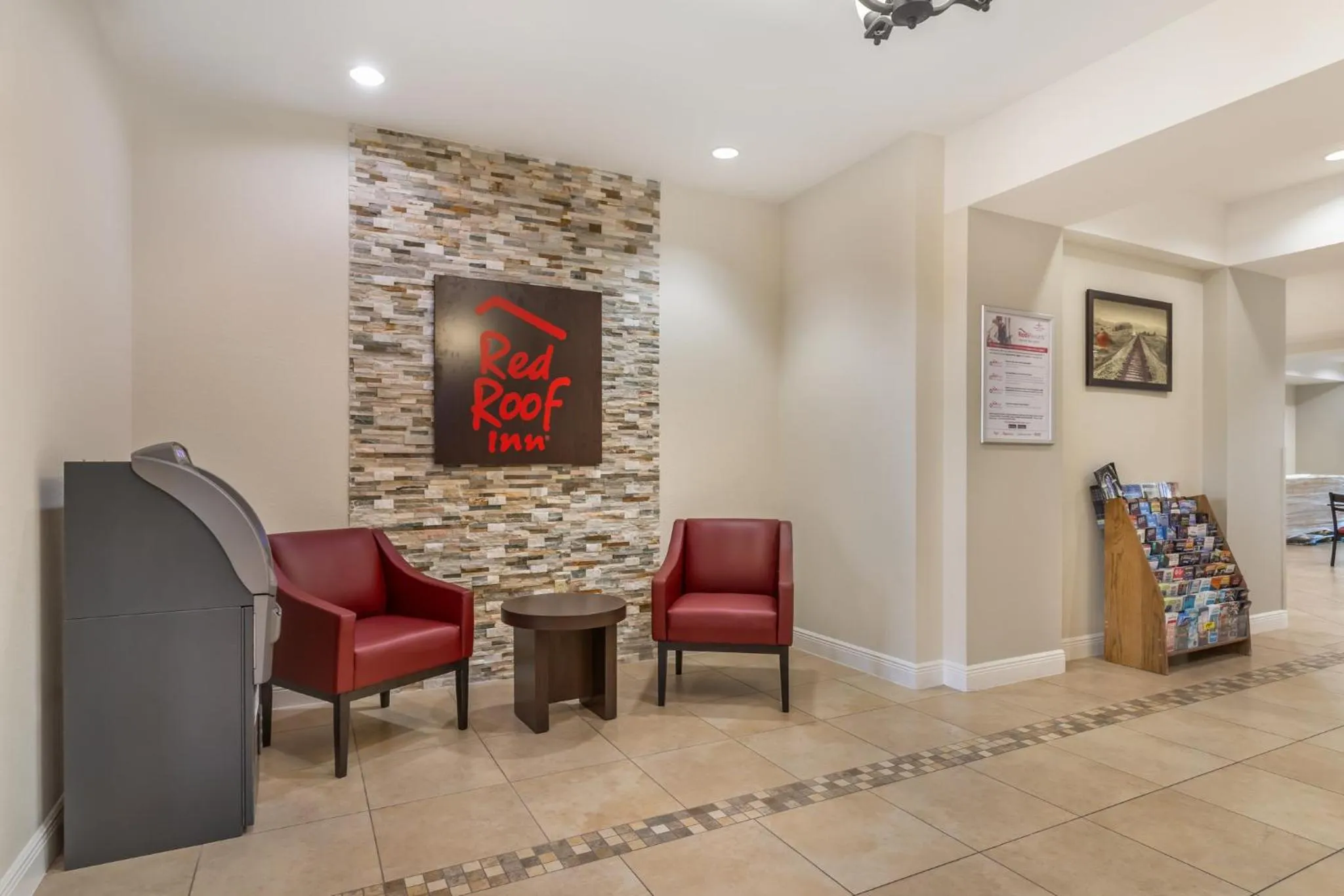 Lobby or reception in Red Roof Inn La Porte