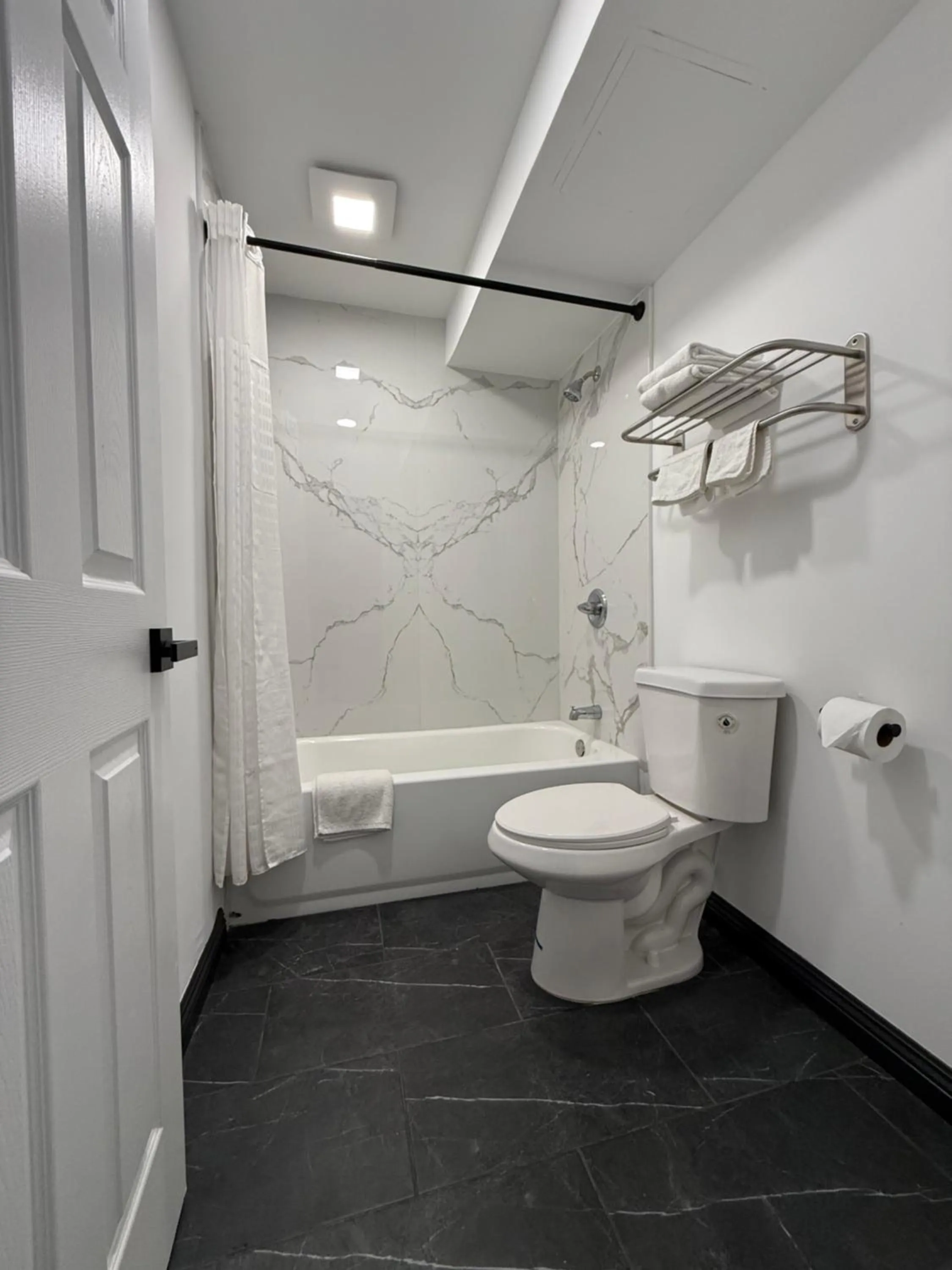 Bathroom in Rosemead Motel