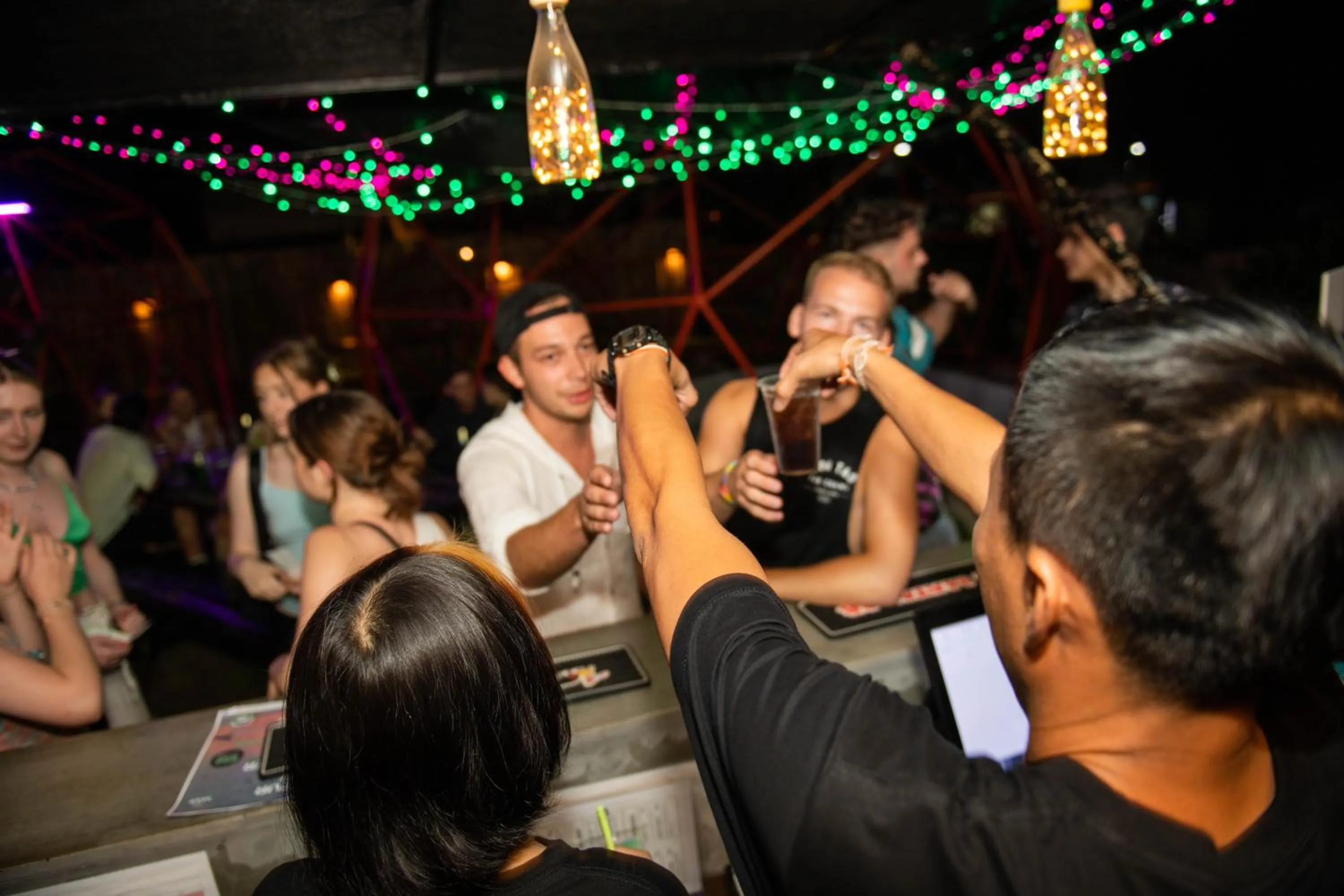 Lounge or bar in Mad Monkey Pai