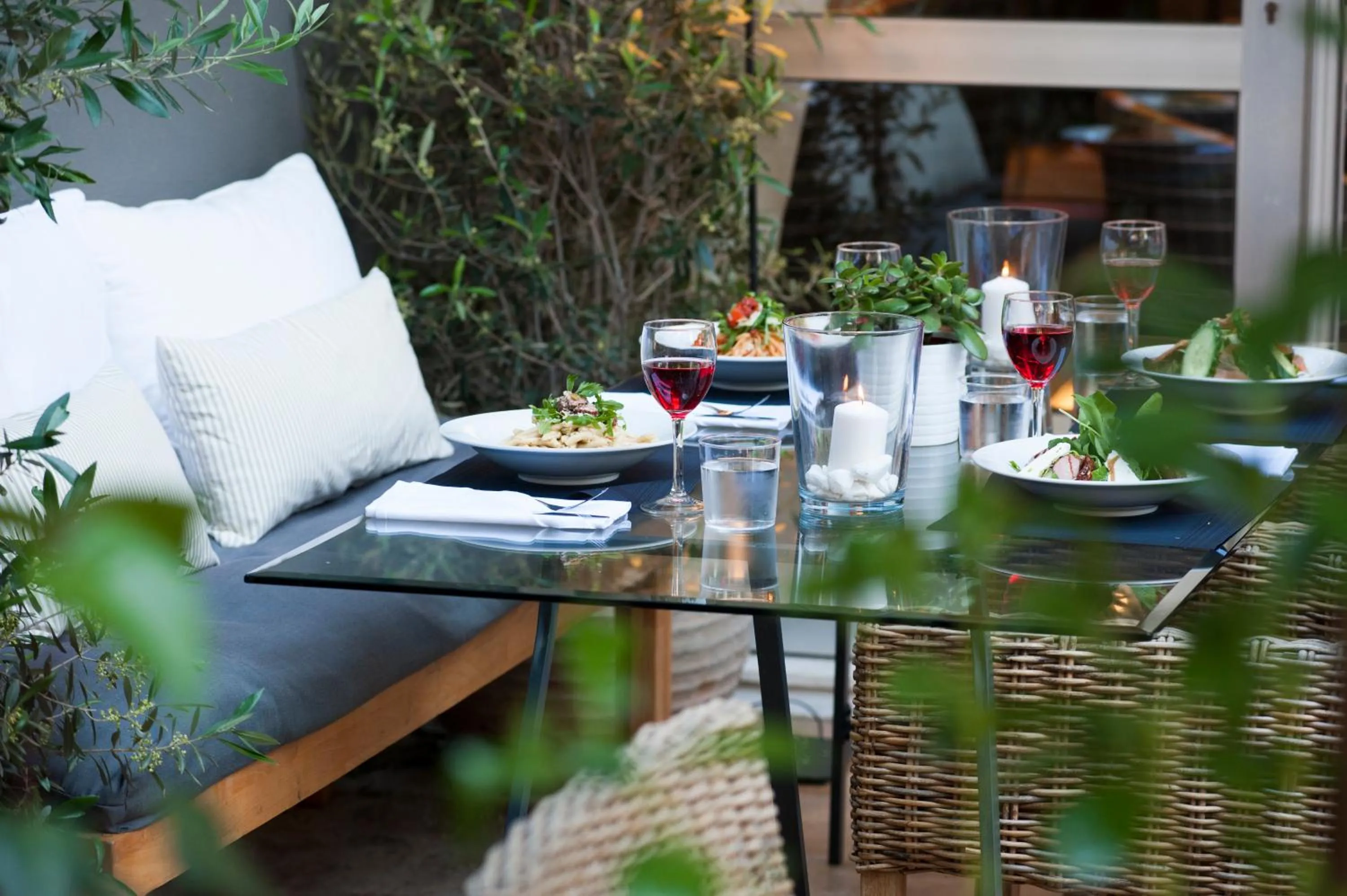 Restaurant/places to eat in Sea View Cityscape Hotel