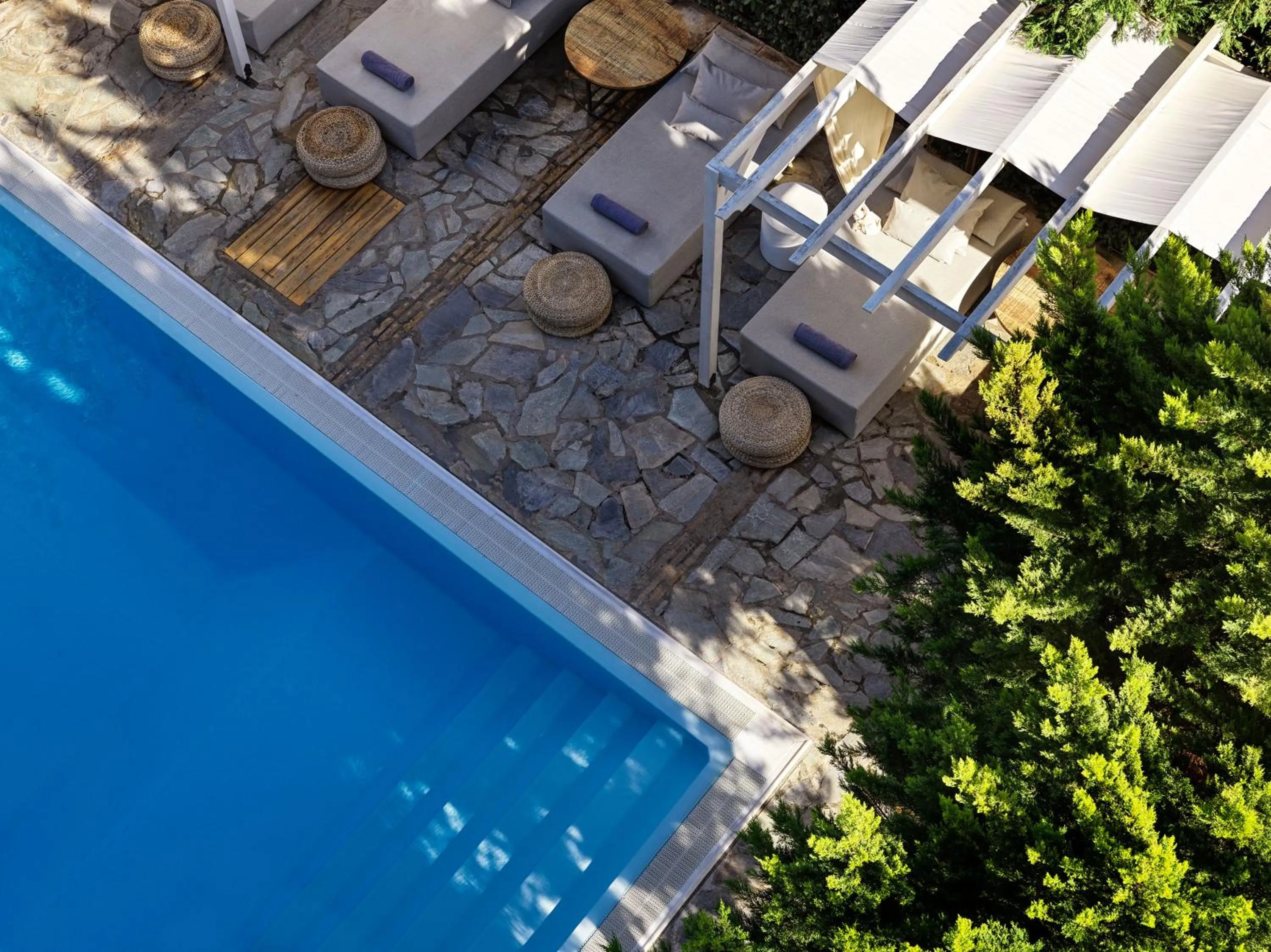 Day in Sea View Cityscape Hotel