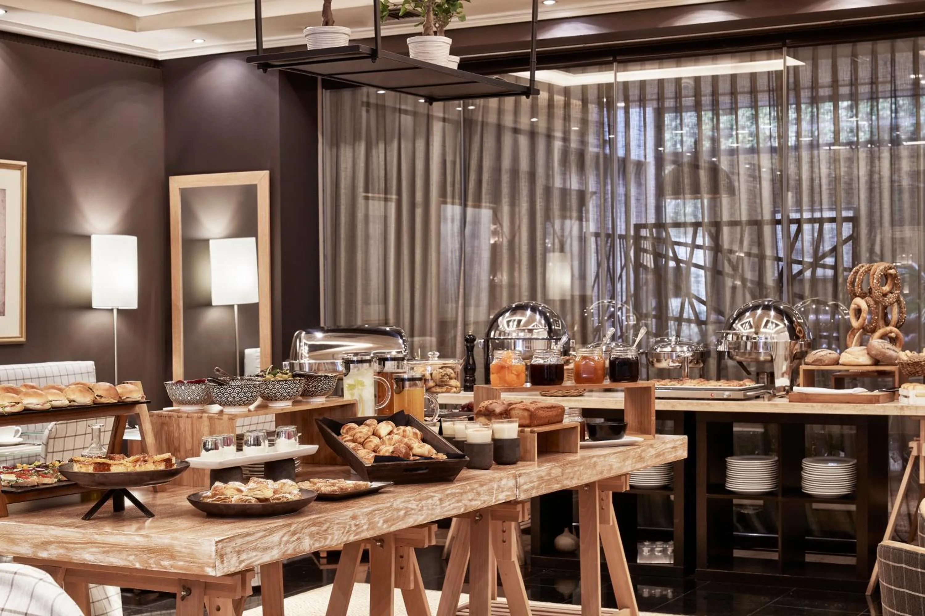 Restaurant/places to eat in Sea View Cityscape Hotel