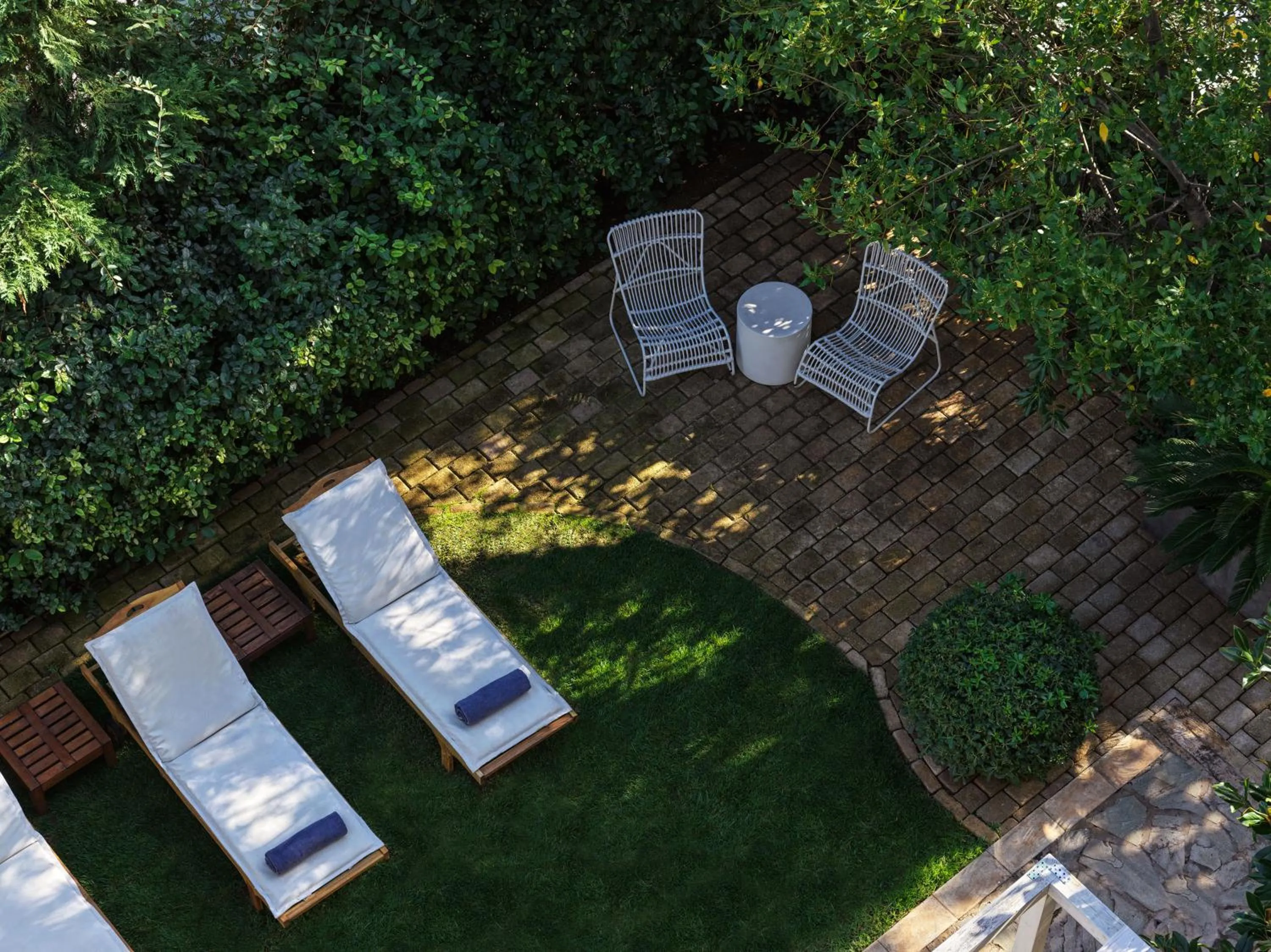 Day in Sea View Cityscape Hotel