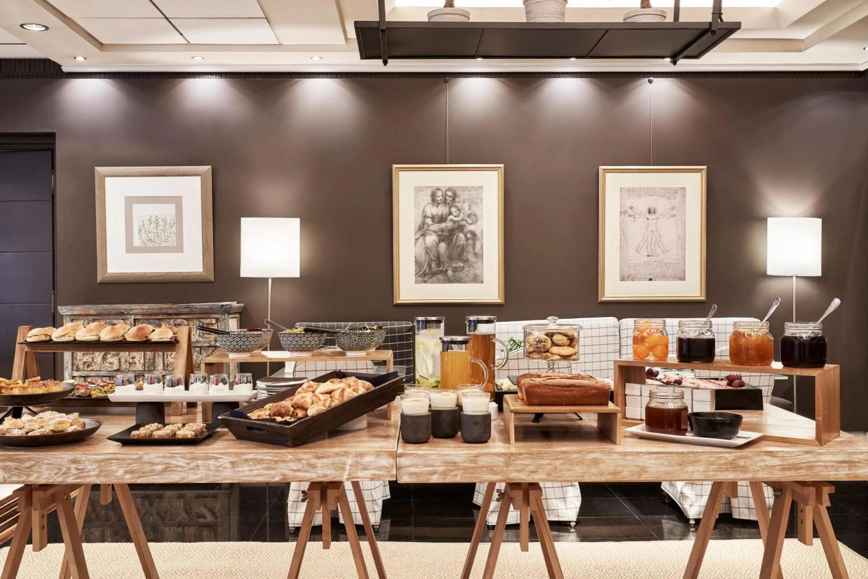 Restaurant/places to eat in Sea View Cityscape Hotel