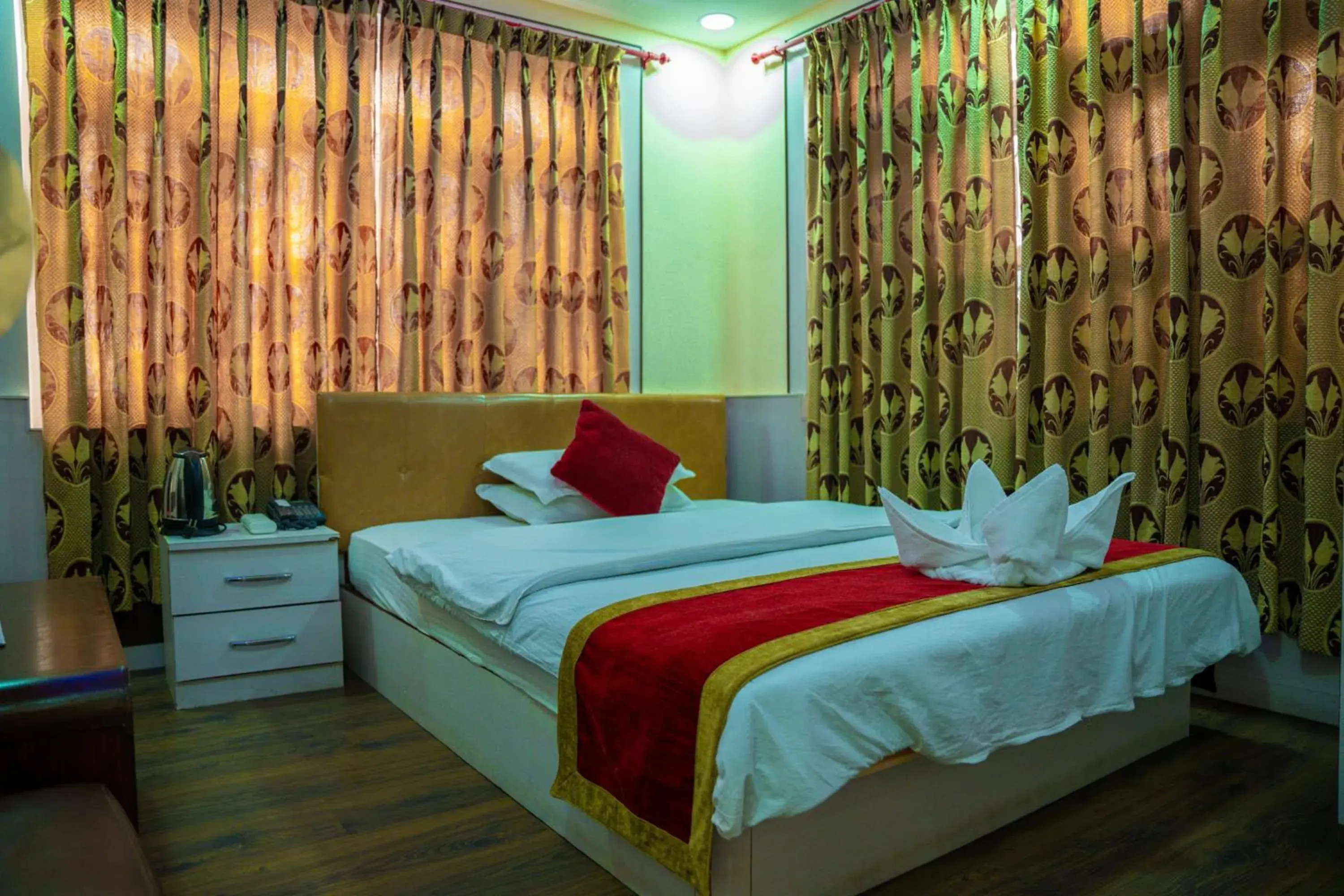 Deluxe Double or Twin Room - single occupancy in Gautam Hotel Deluxe Double or Twin Room - single occupancy in Gautam Hotel