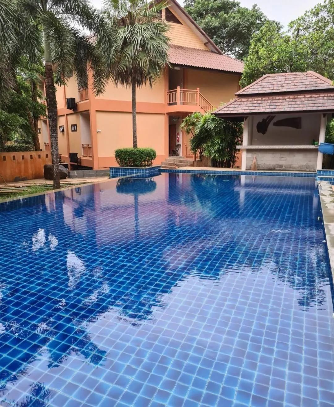 Pool view in Du-sila Hotel kohchang