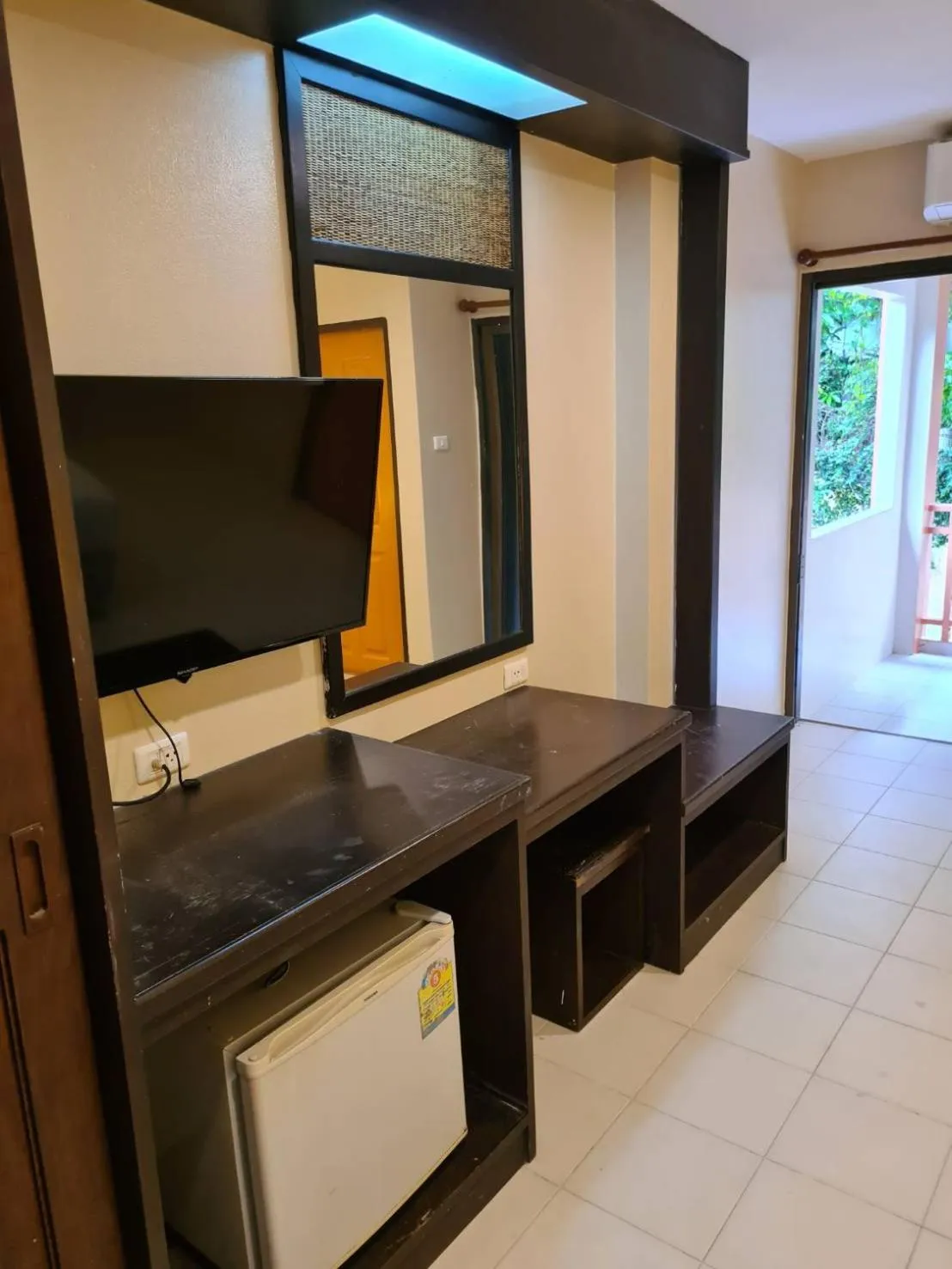 hair dresser in Du-sila Hotel kohchang