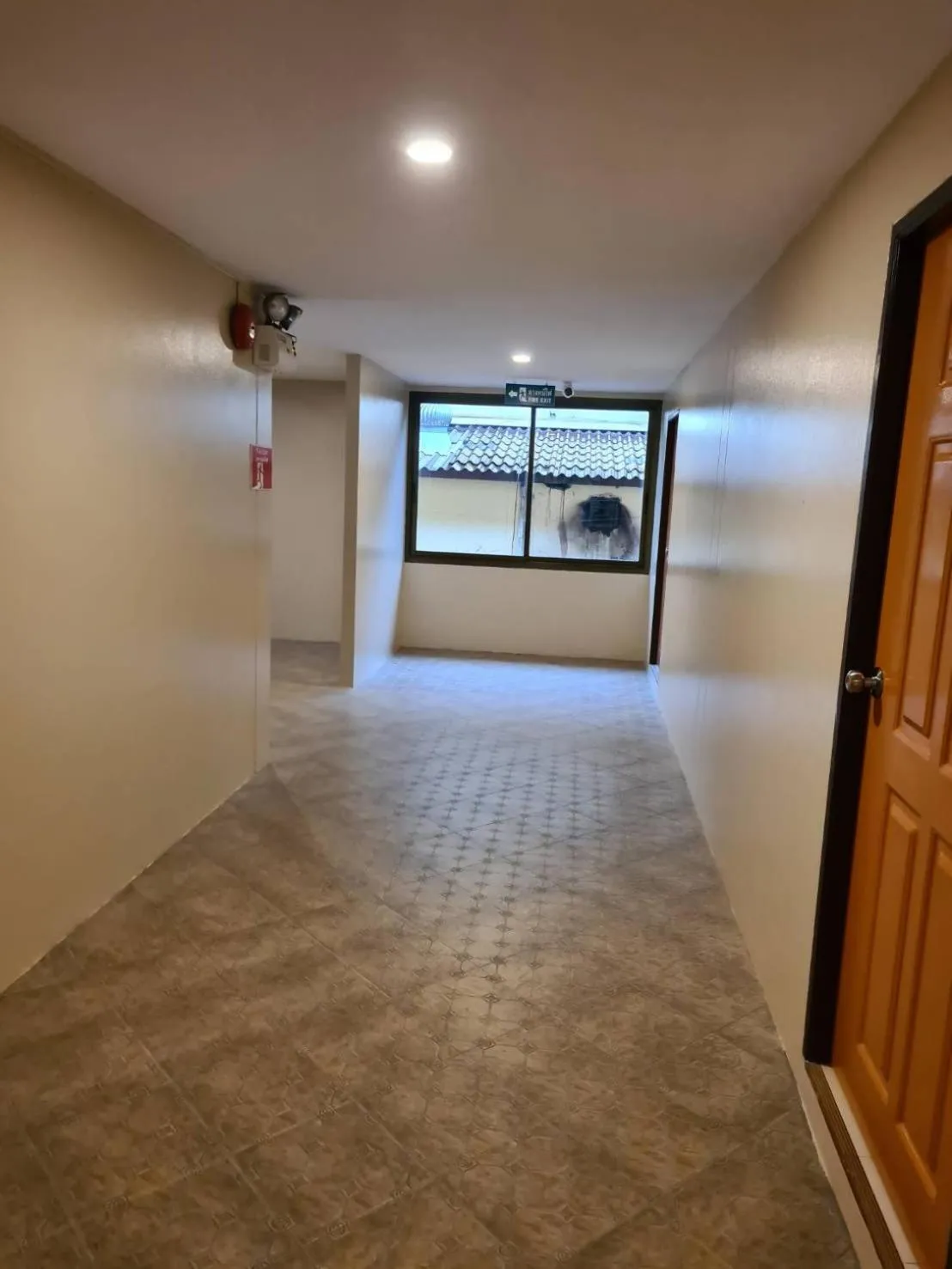 Property building in Du-sila Hotel kohchang