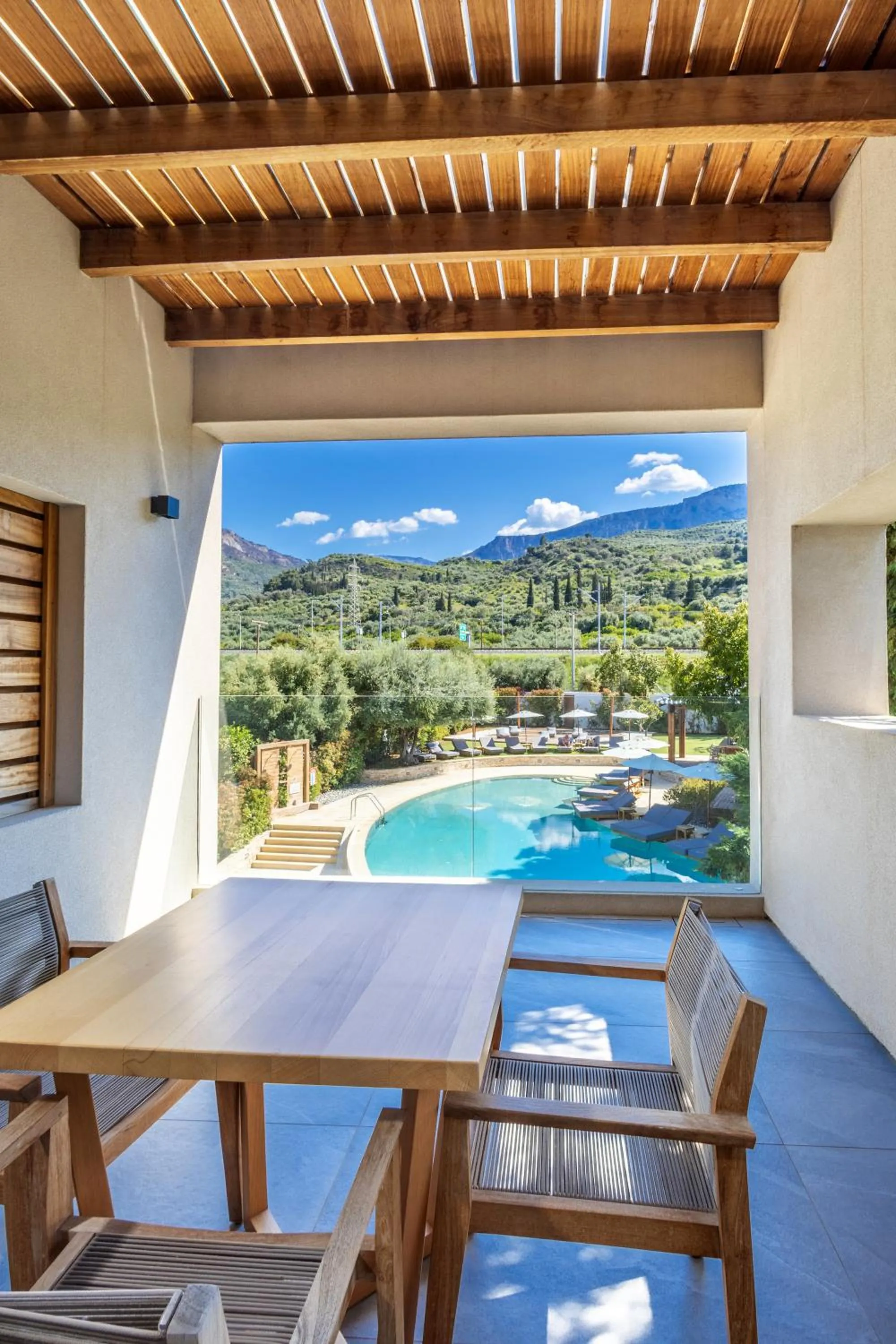 Alissachni SeaSide Hotel