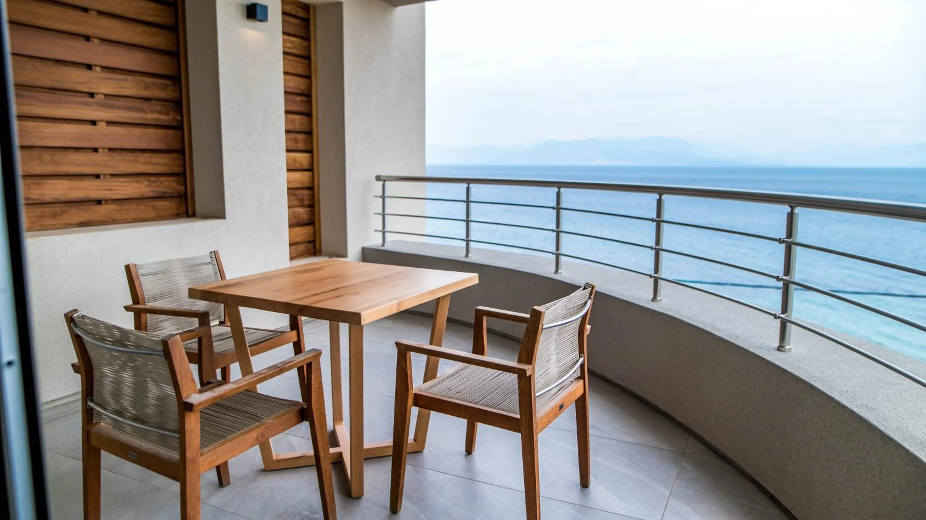 TV and multimedia in Alissachni SeaSide Hotel