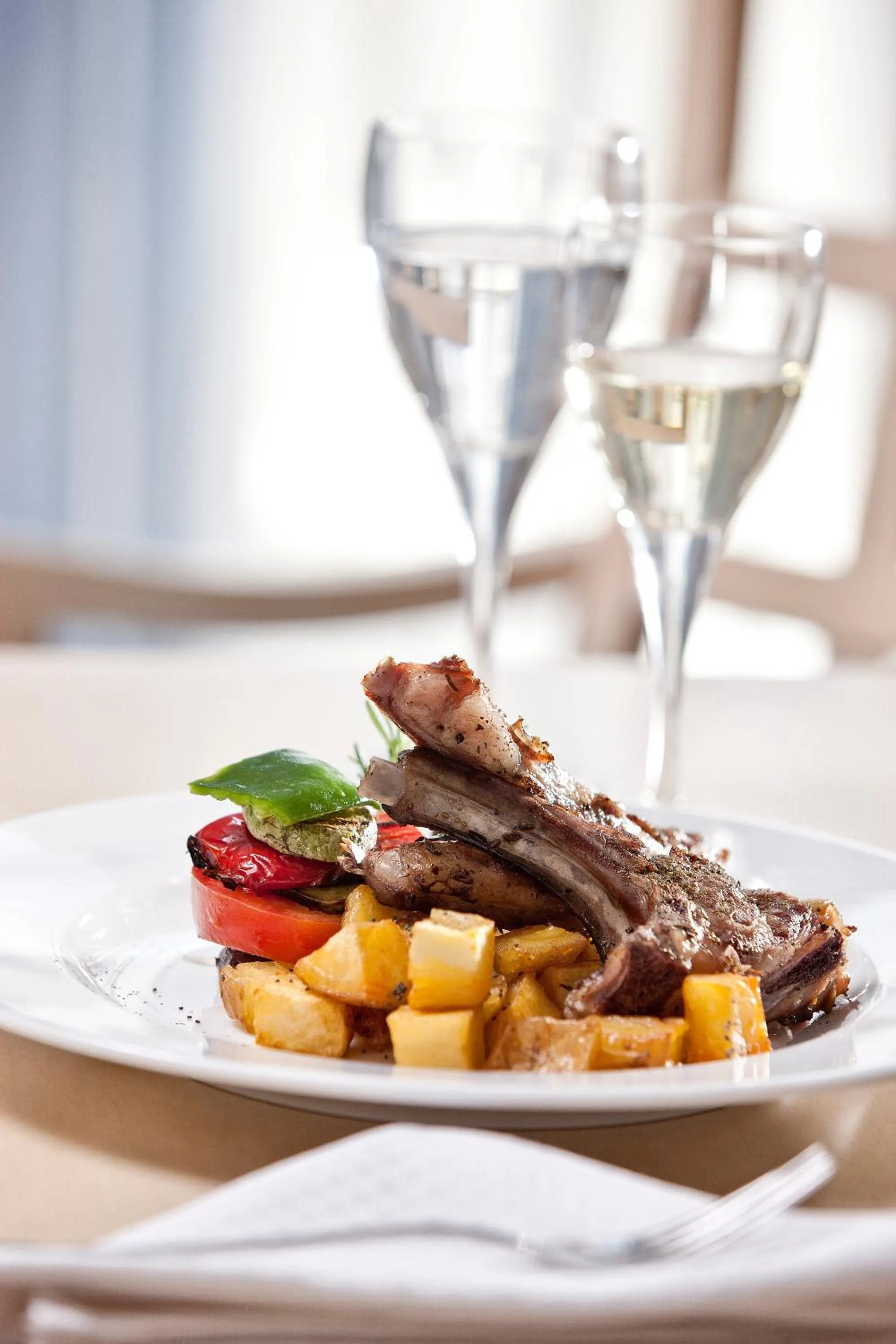 Restaurant/places to eat in Lagos Mare Hotel