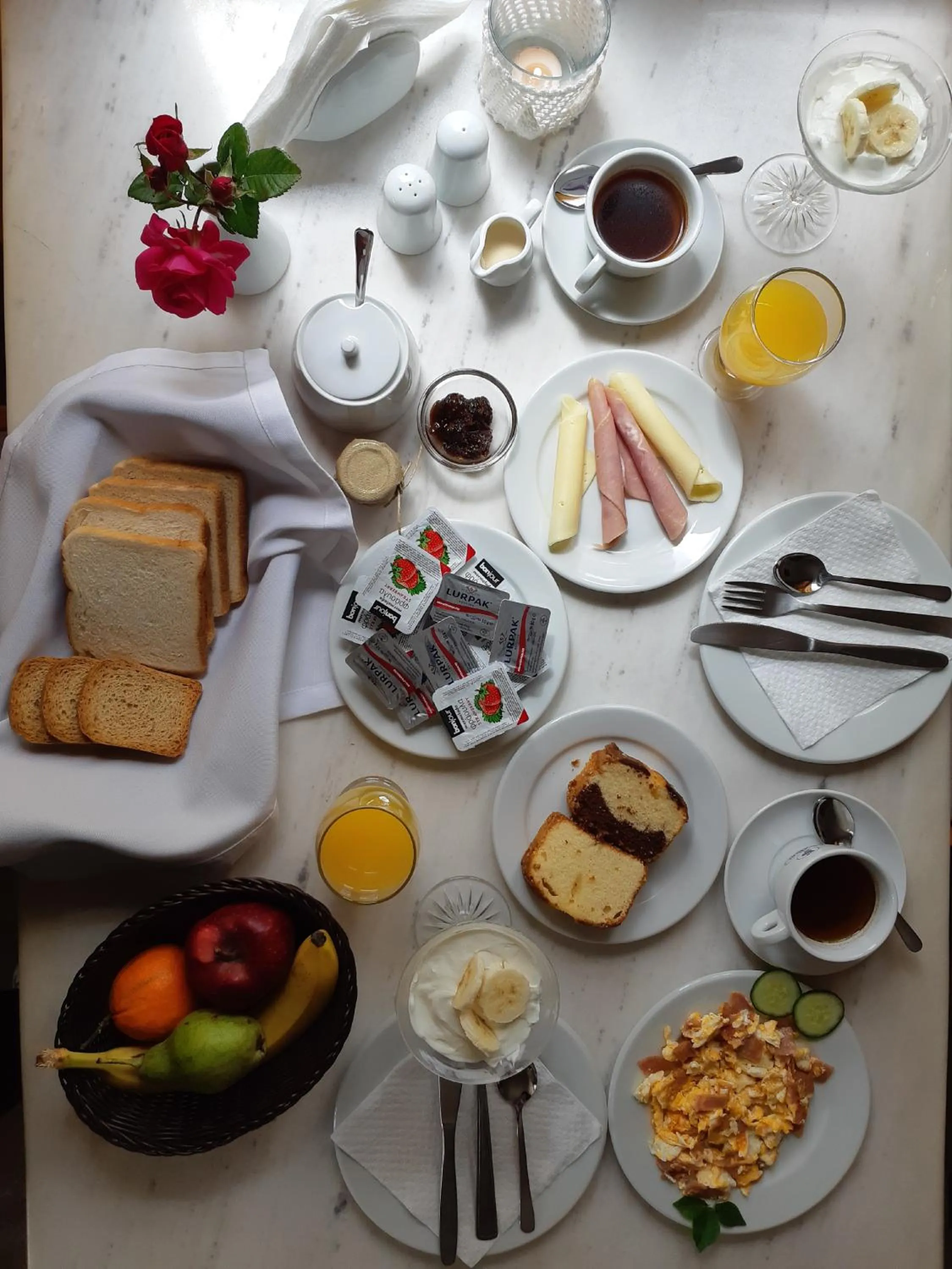 Food and drinks in Stavros Villas