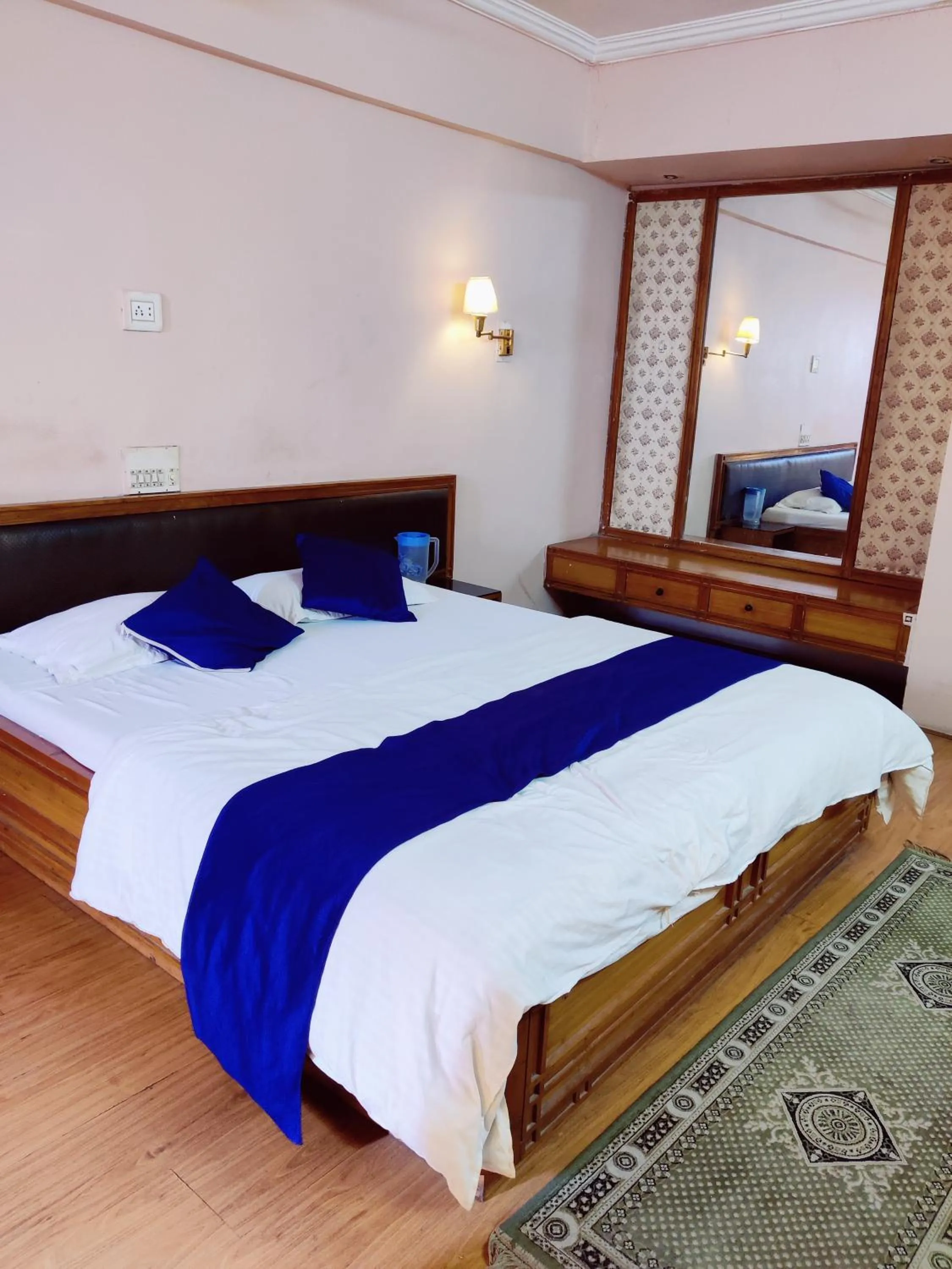 Bed in Hotel Shiva's Regency