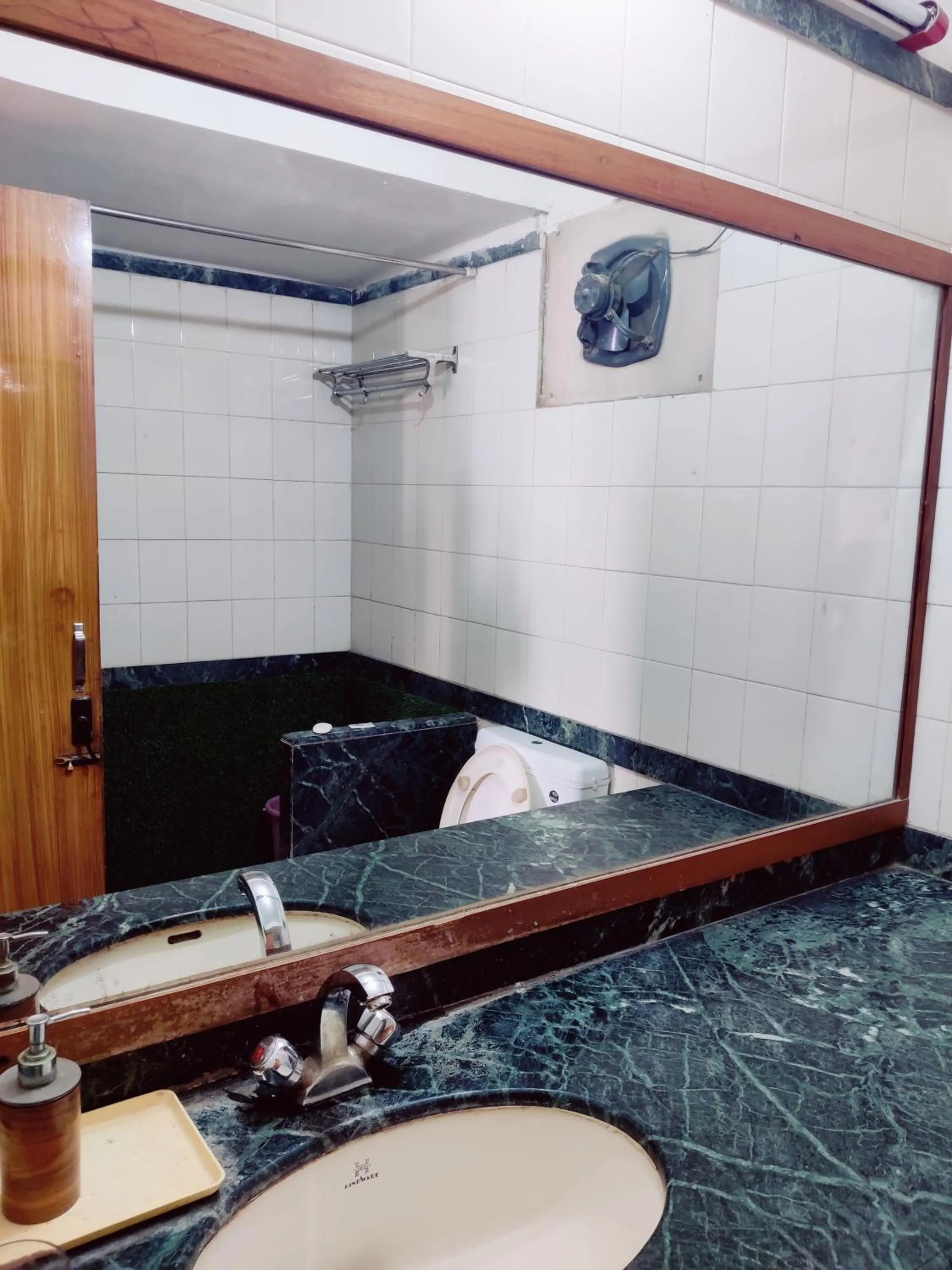 Bathroom in Hotel Shiva's Regency