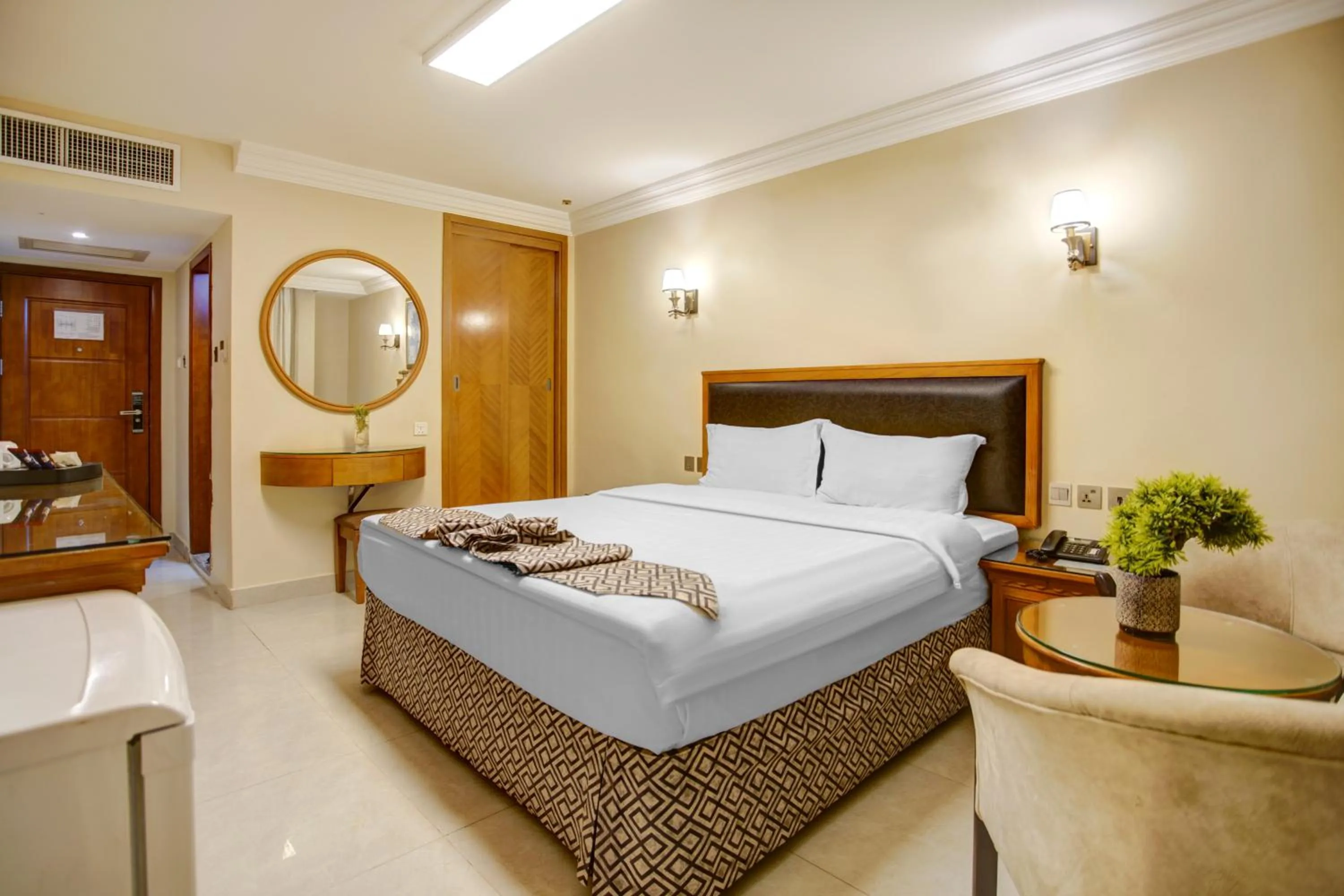 Bed in Dweik Hotel LUXURY 3