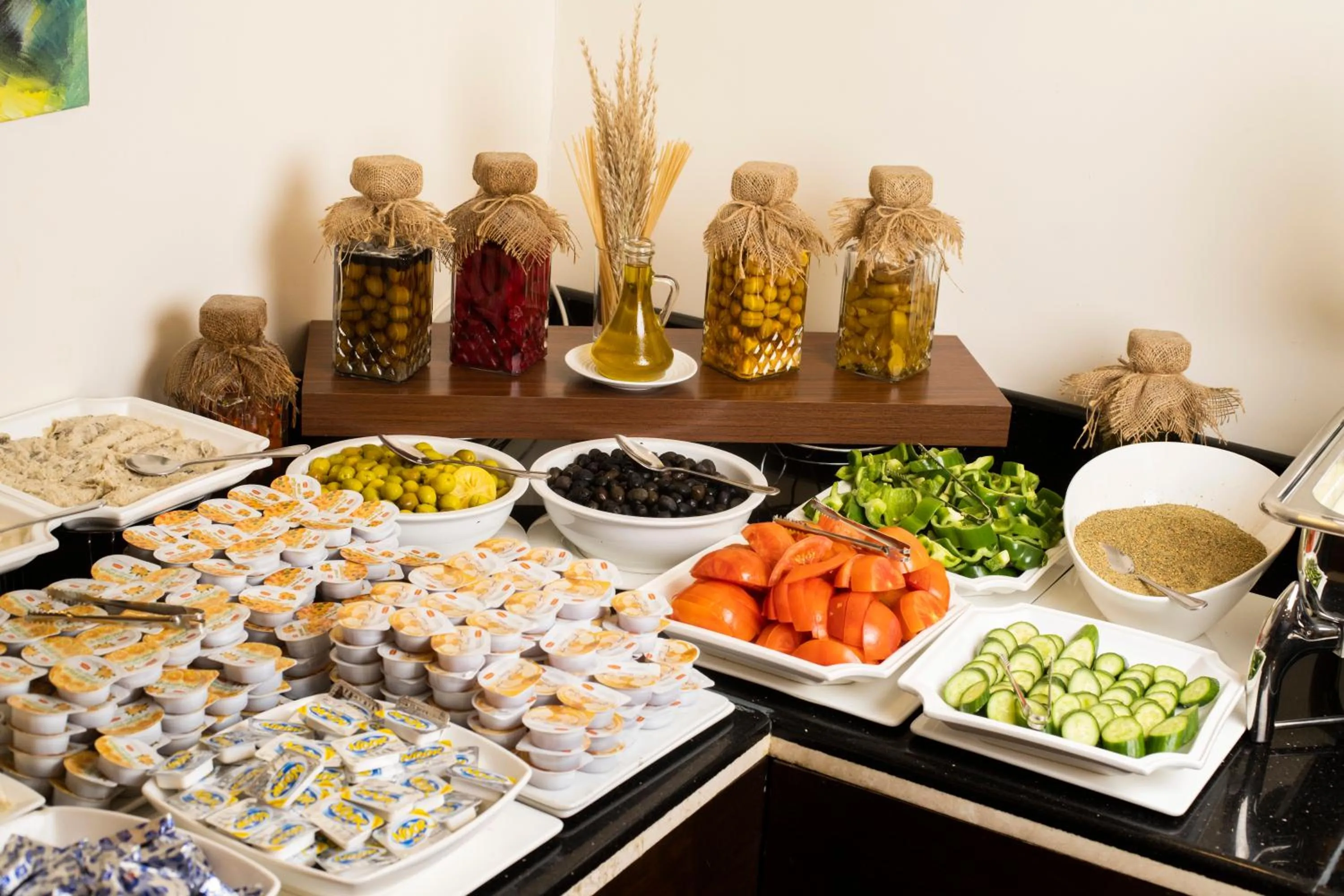 Food in Dweik Hotel LUXURY 3