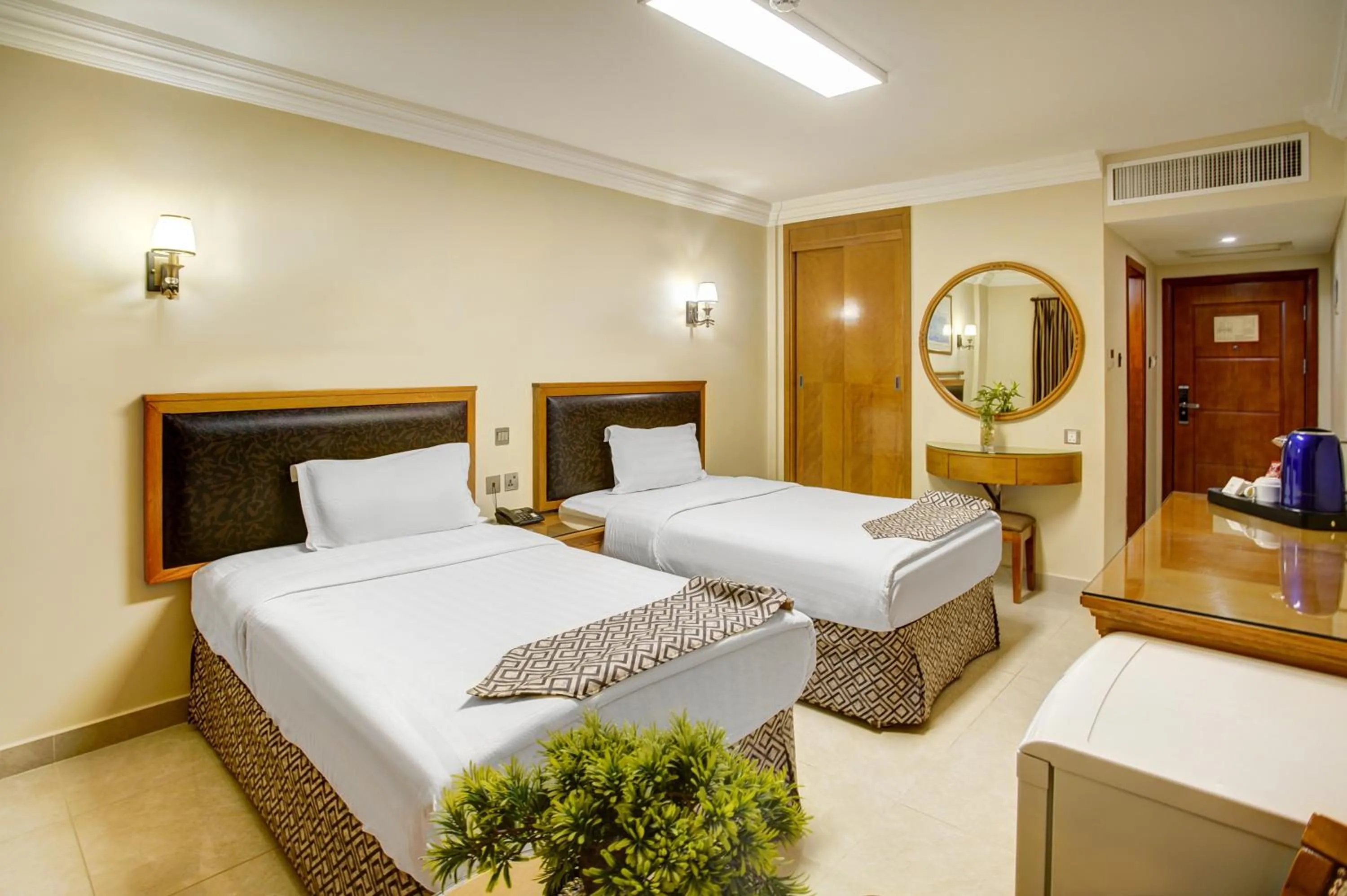 Bed in Dweik Hotel LUXURY 3