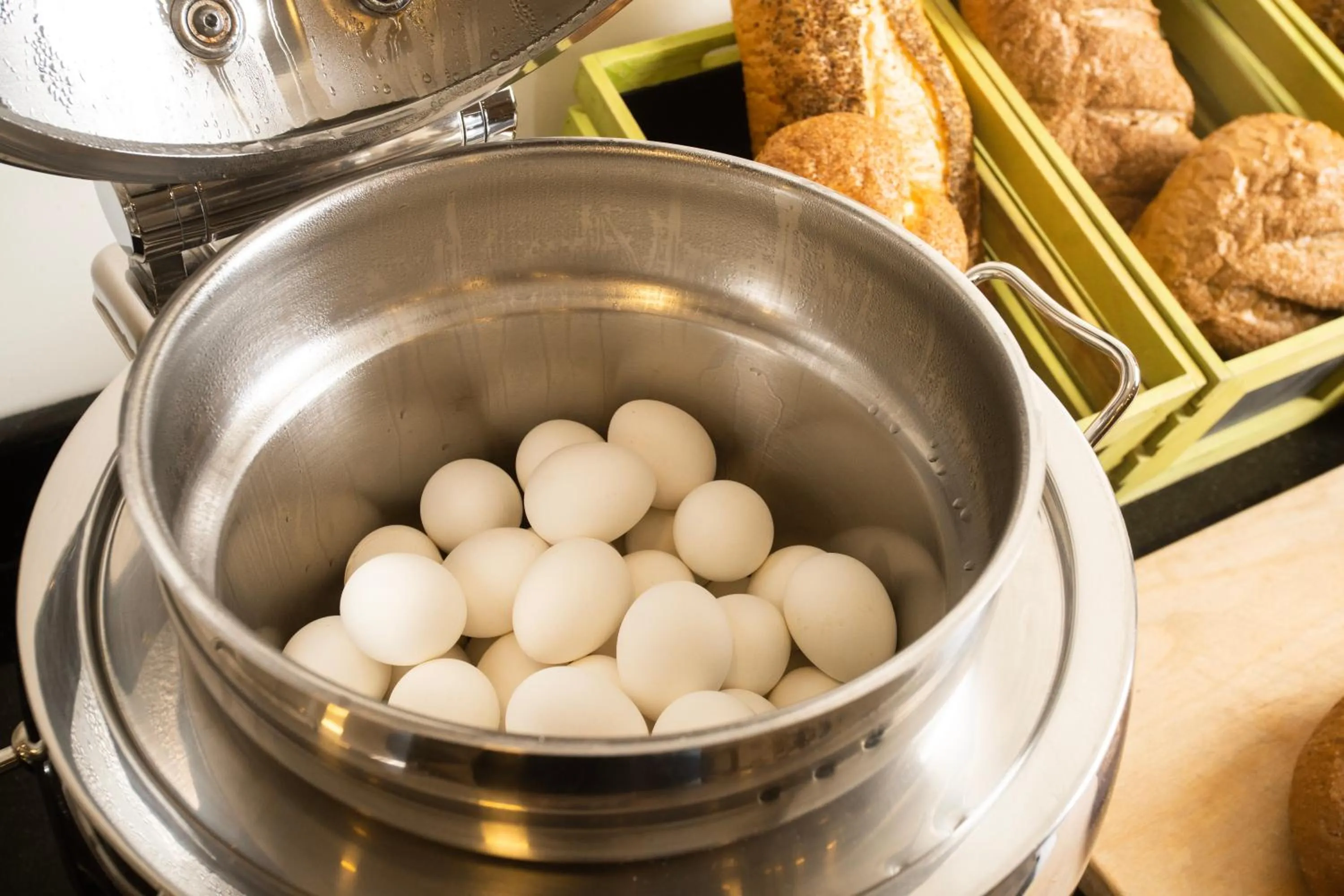 Food in Dweik Hotel LUXURY 3