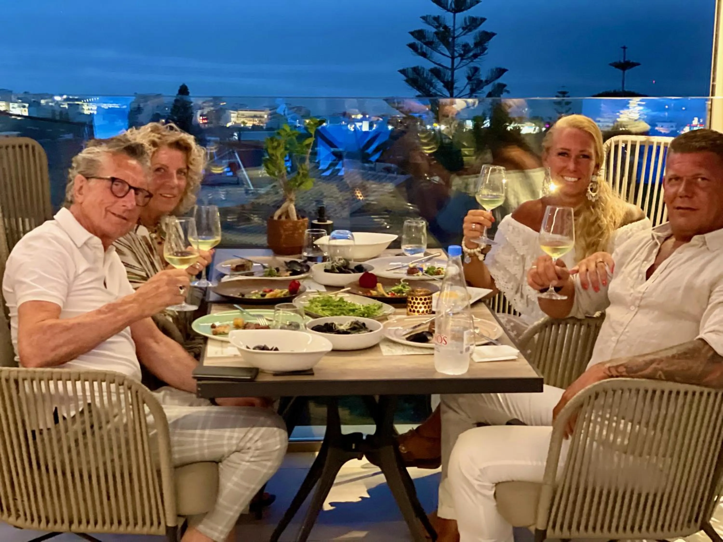 Restaurant/places to eat in Creta Blue Boutique Hotel