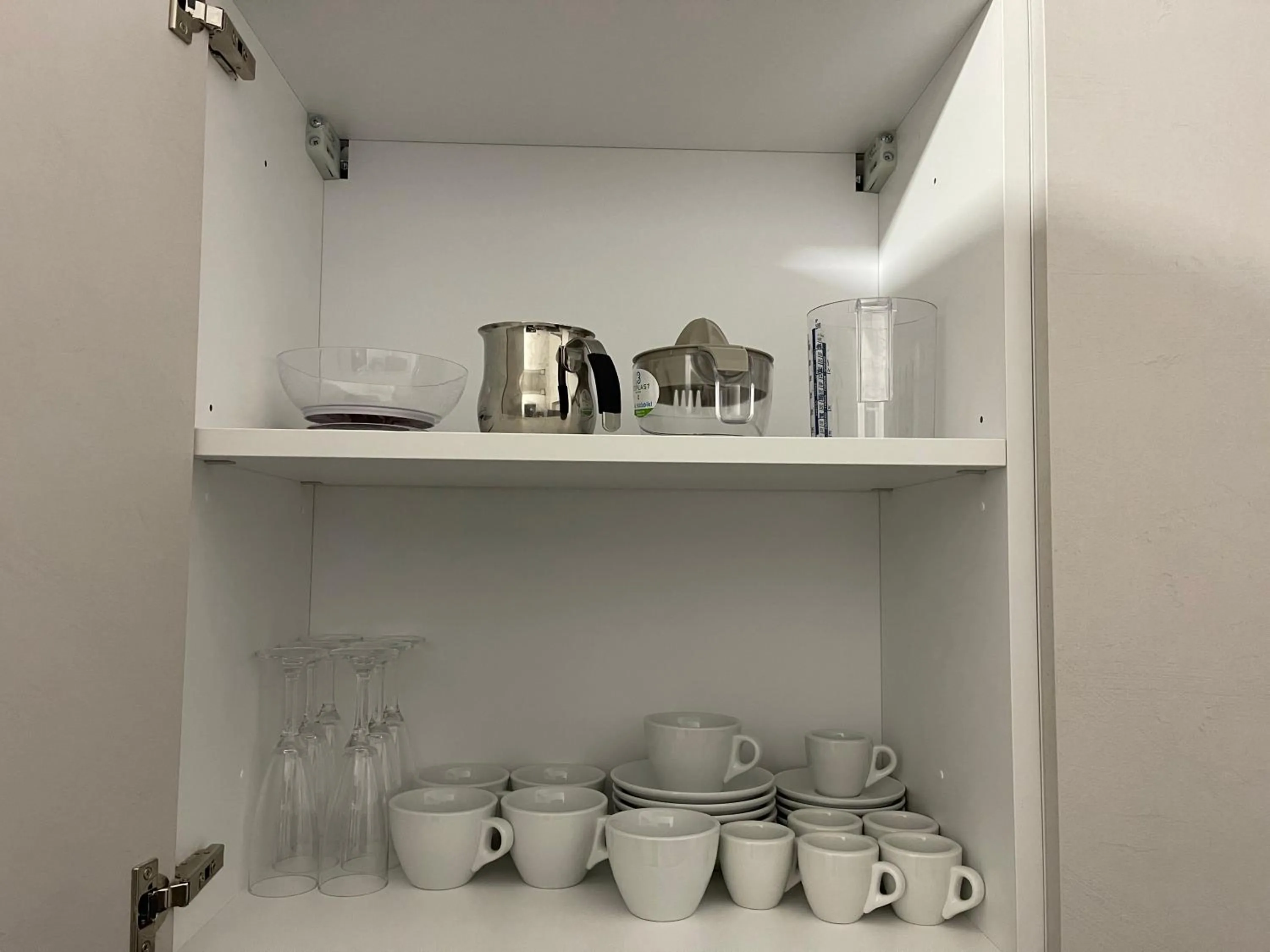 Coffee/tea facilities in Sorrento My Way Art Suite