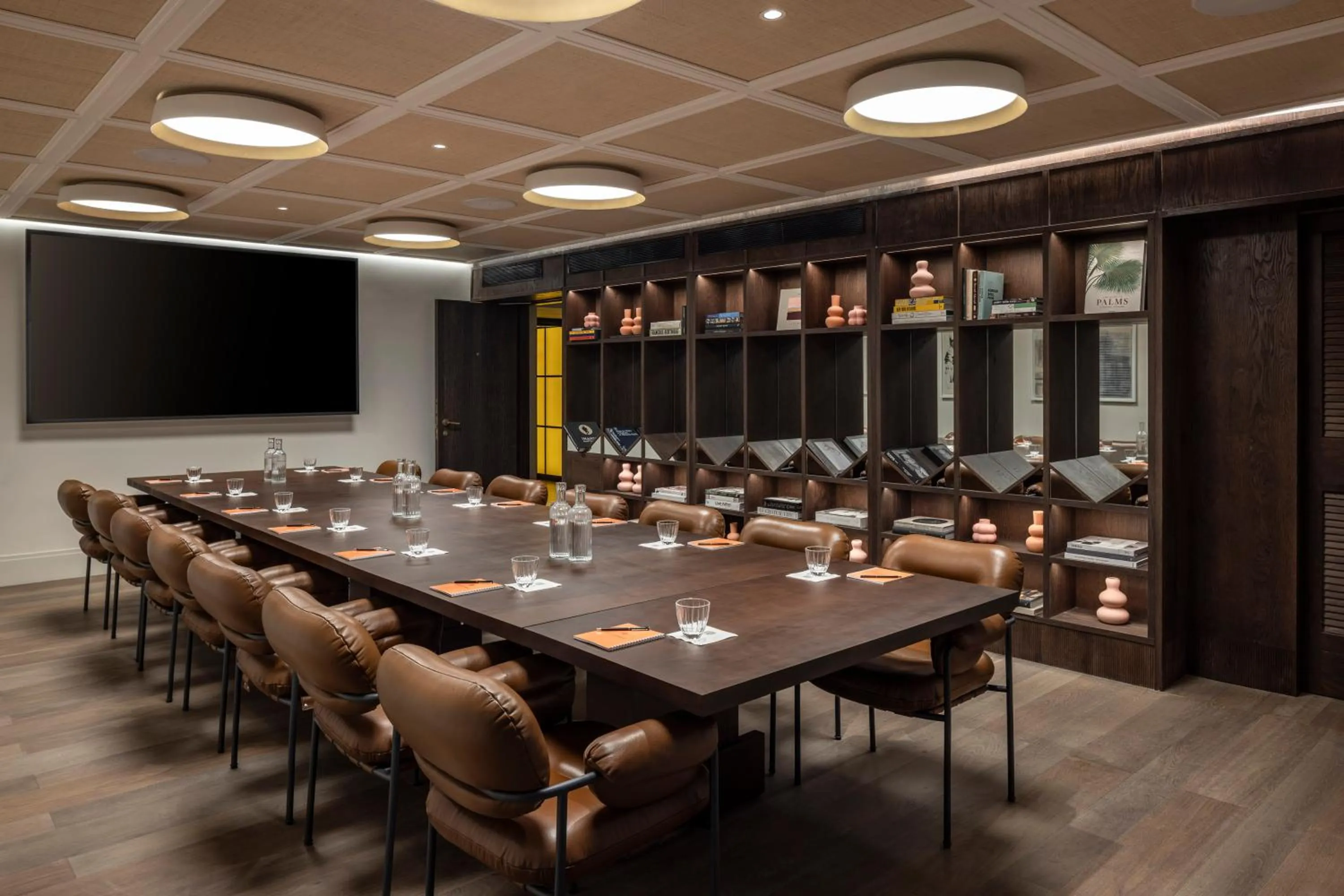 Business facilities in The George Tel Aviv