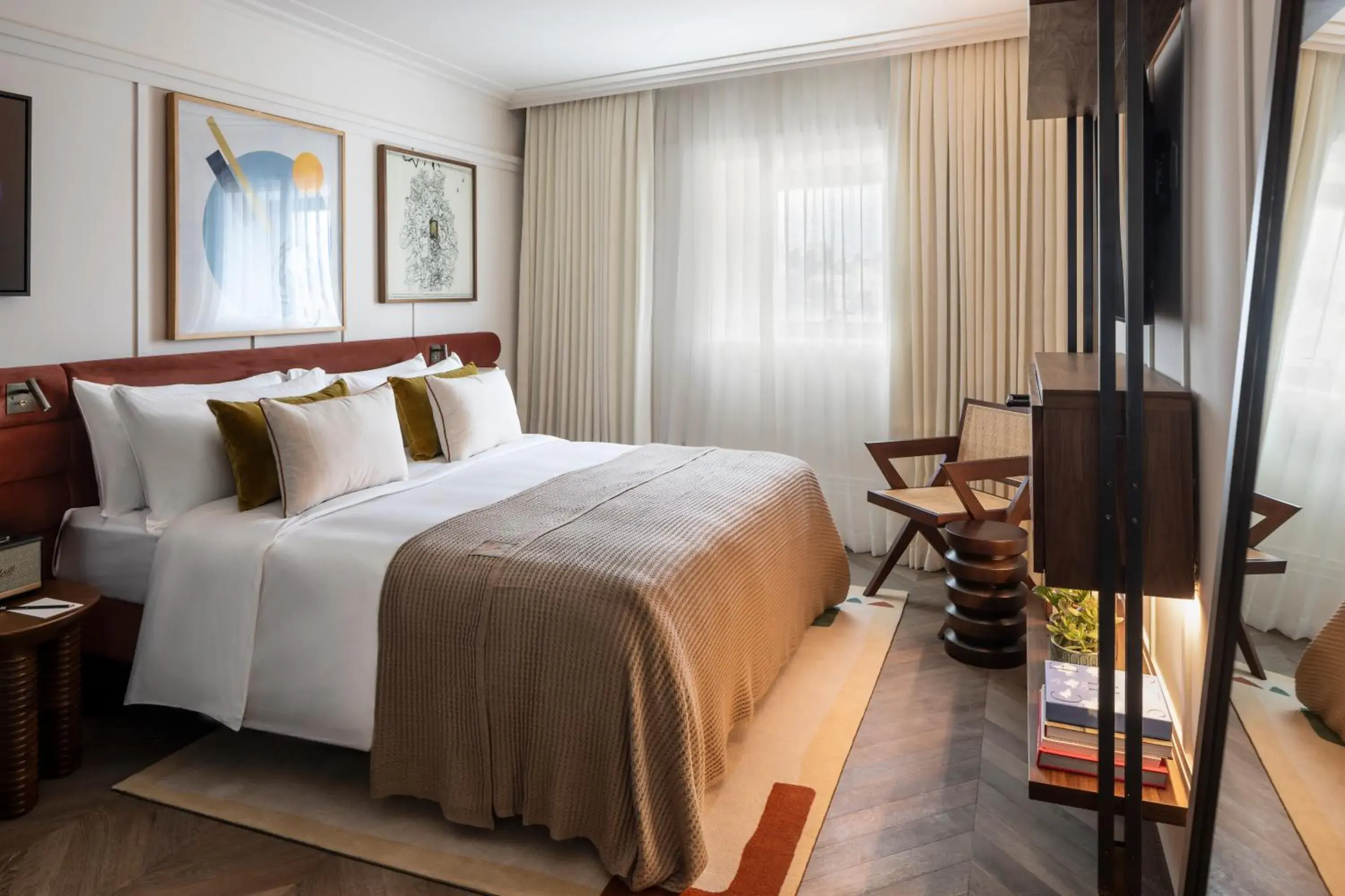 Superior Suite in The George Tel Aviv Superior Suite in The George Tel Aviv