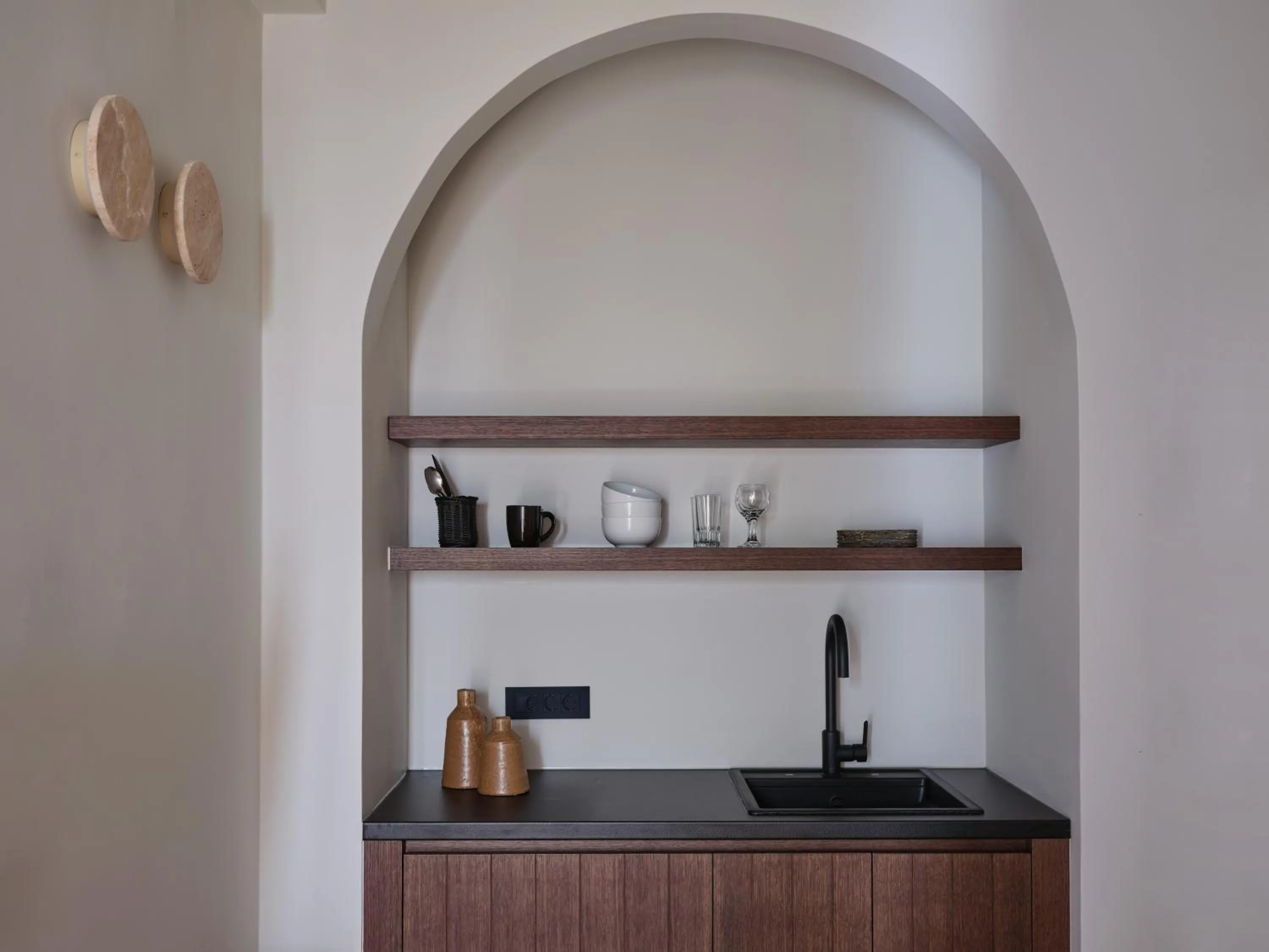 Coffee/tea facilities in Loizos Stylish Residences