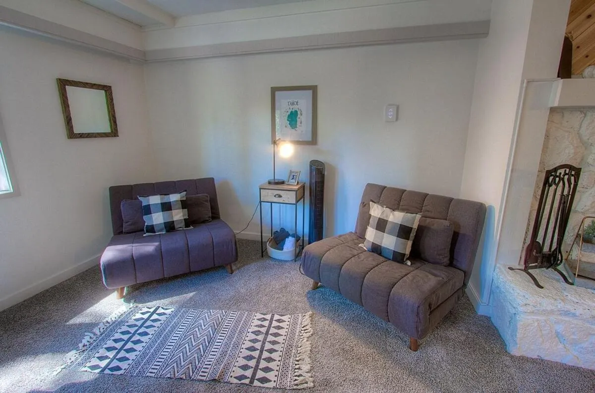 Taste of Burgundy condo