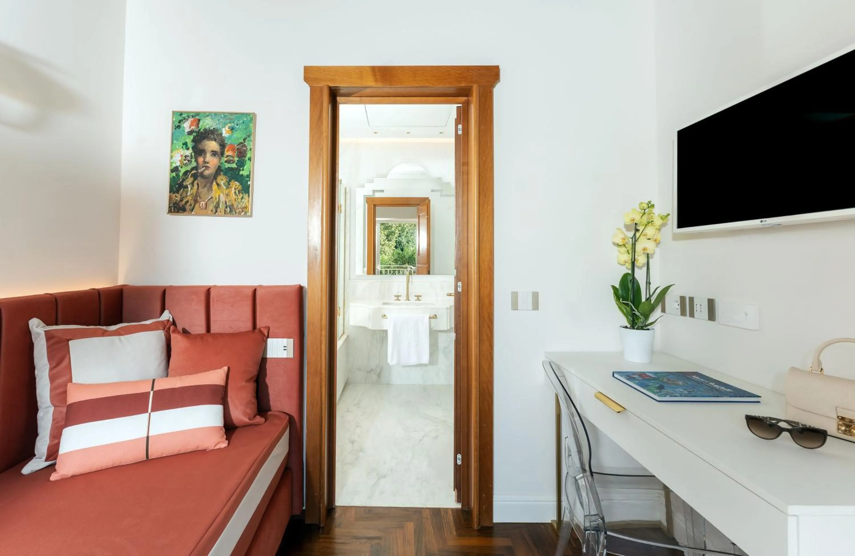 TV and multimedia in Villa Antiche Mura Relais