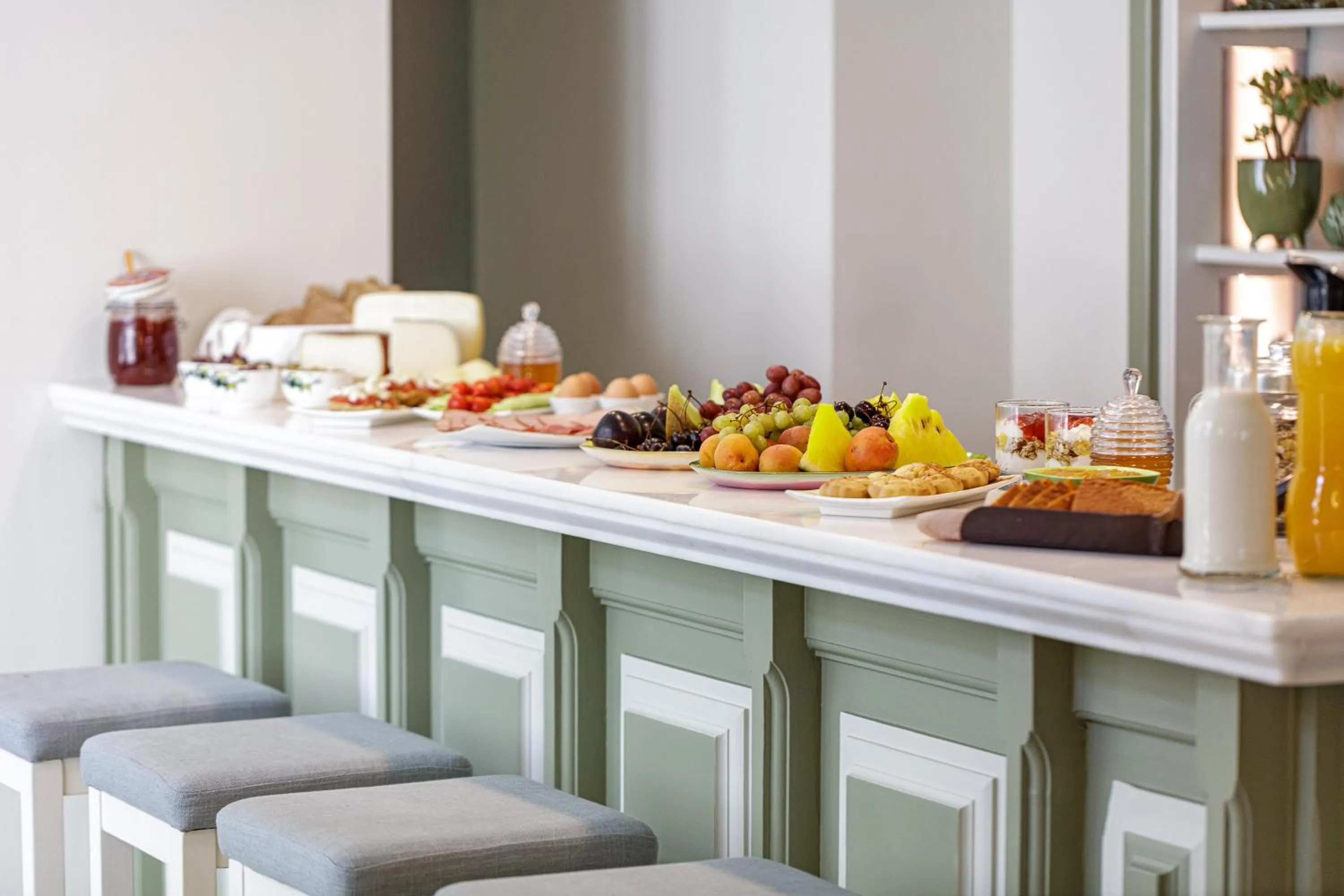 Food in Mythos Suites Boutique Hotel