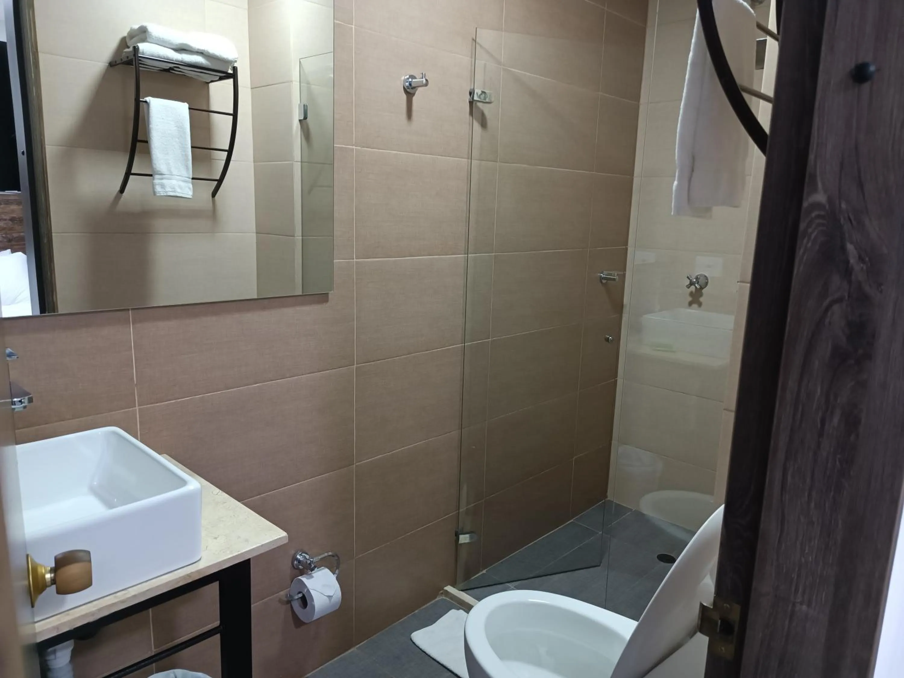 Bathroom in HOTEL AMERICAN VISA CORPORATE