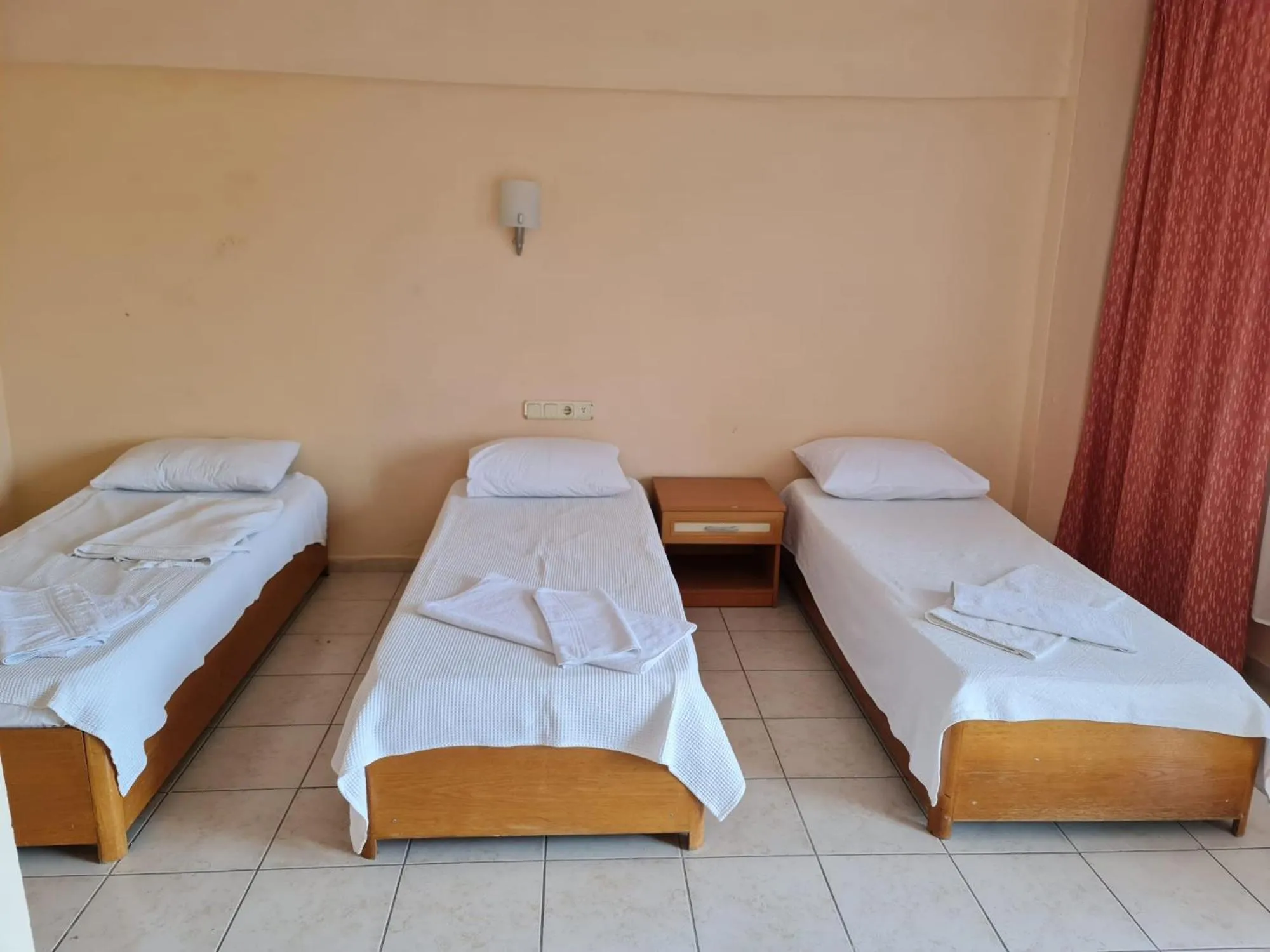 Caner Mountain Hotel