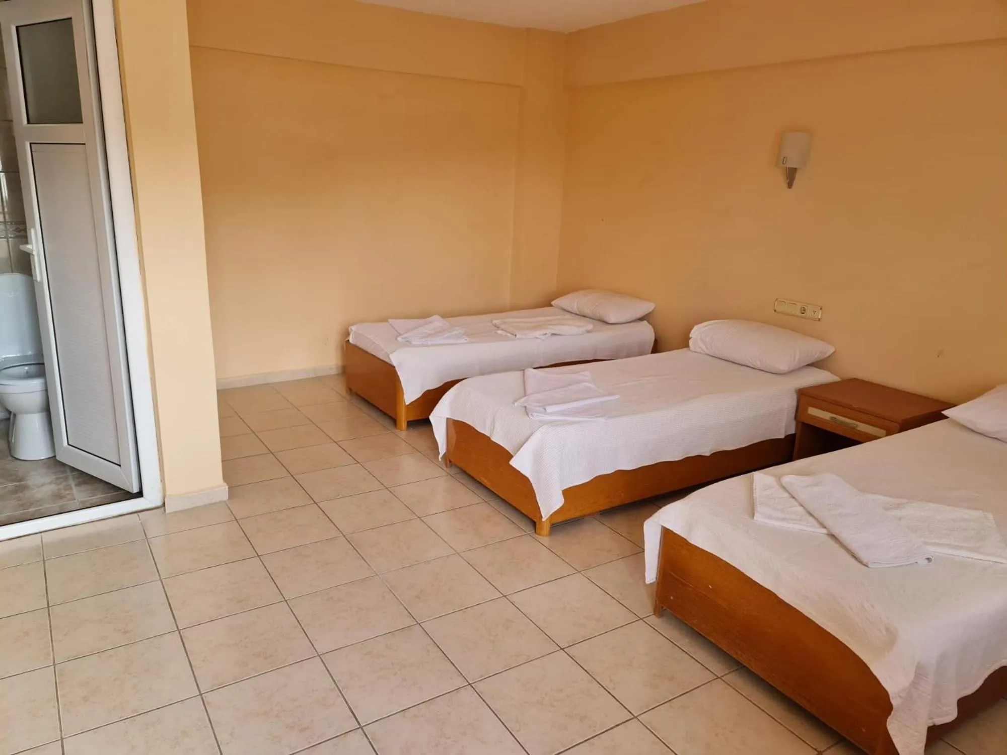 Caner Mountain Hotel