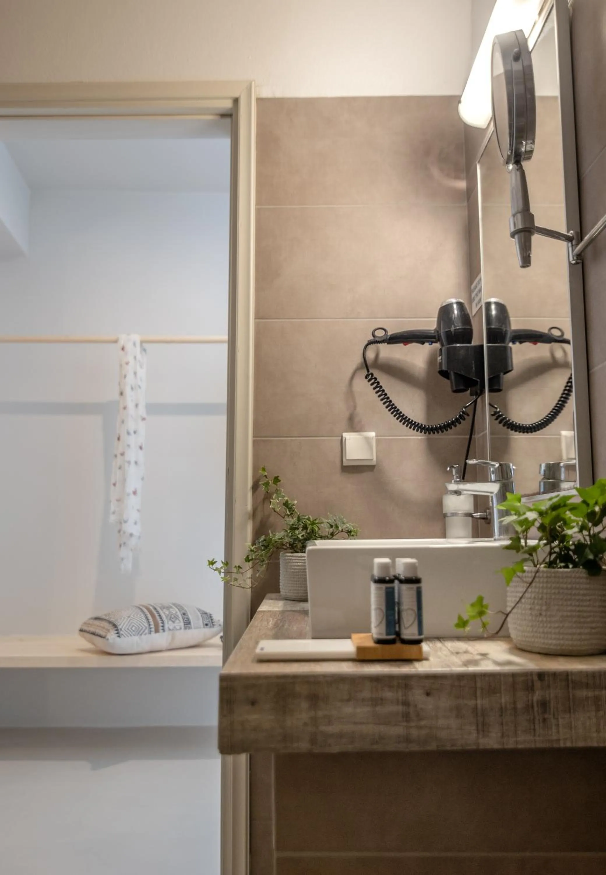 Bathroom in Scorpios Beach Santorini