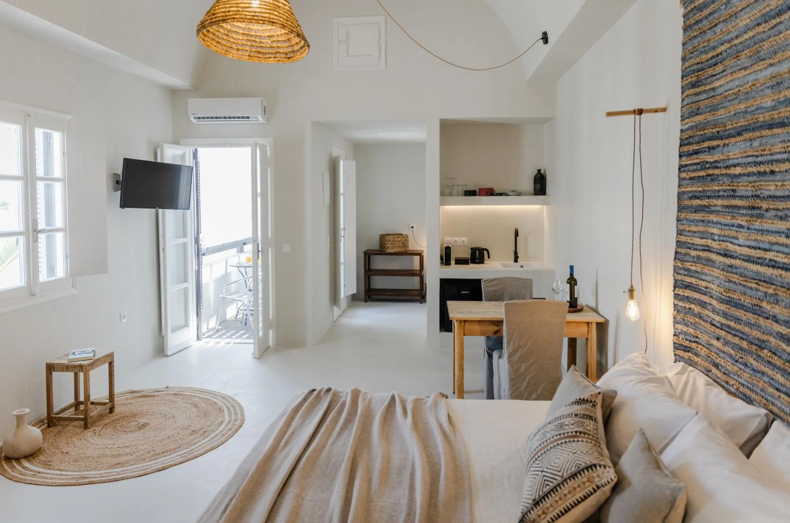 Photo of the whole room, Bed in Scorpios Beach Santorini