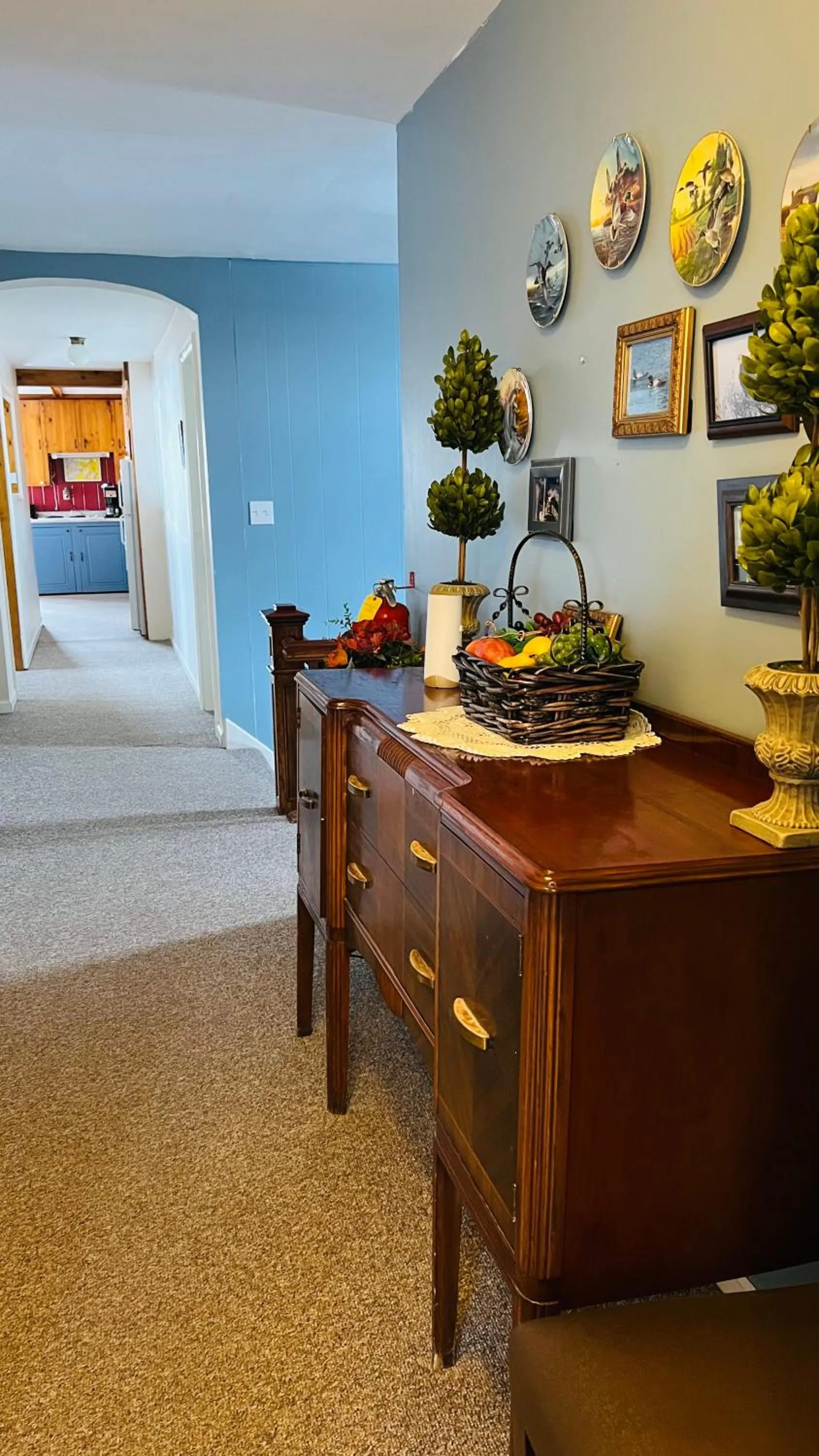 Property building in Chateau Country Inn and Captain's Cottage