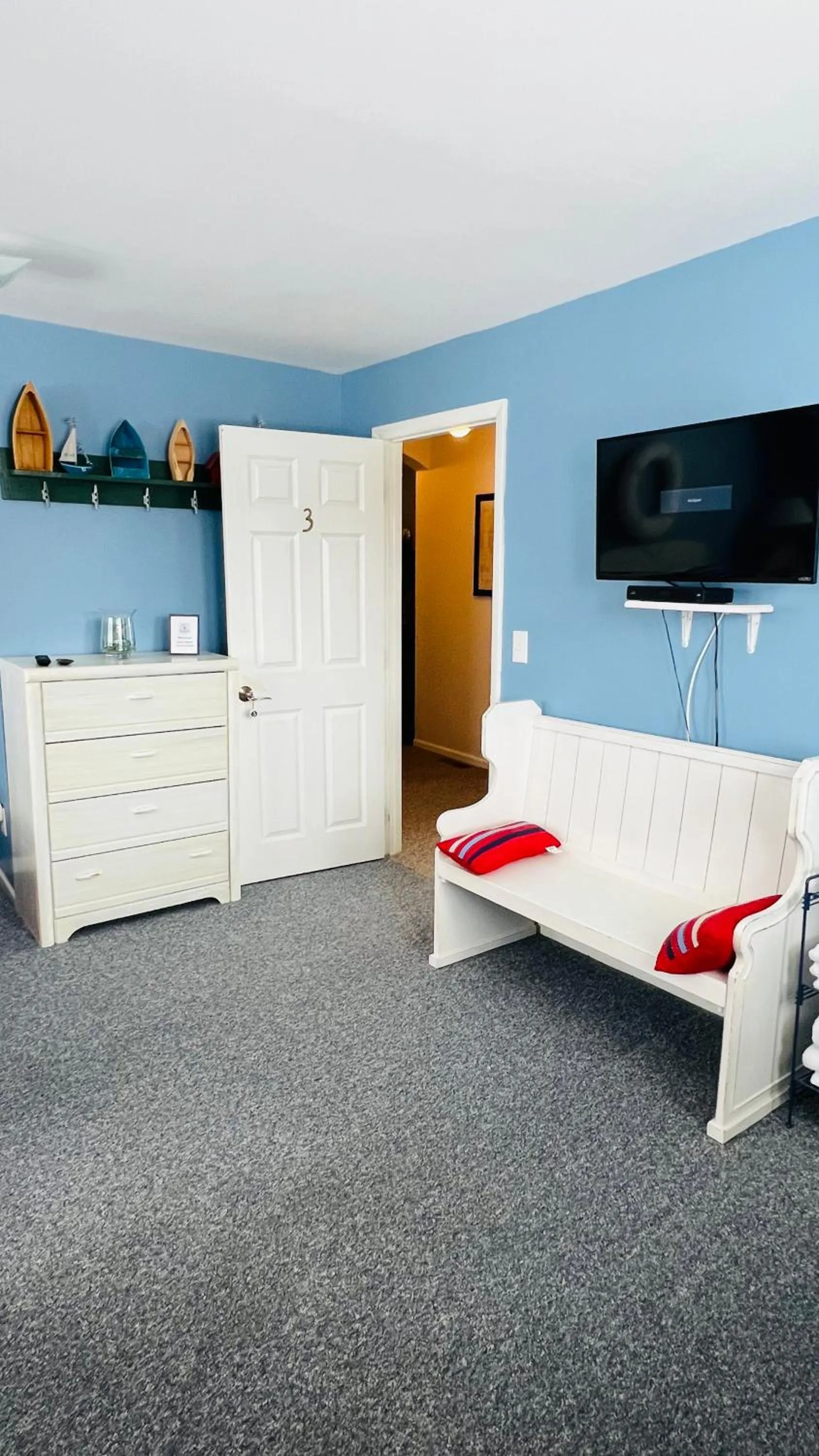 Chateau Country Inn and Captain's Cottage