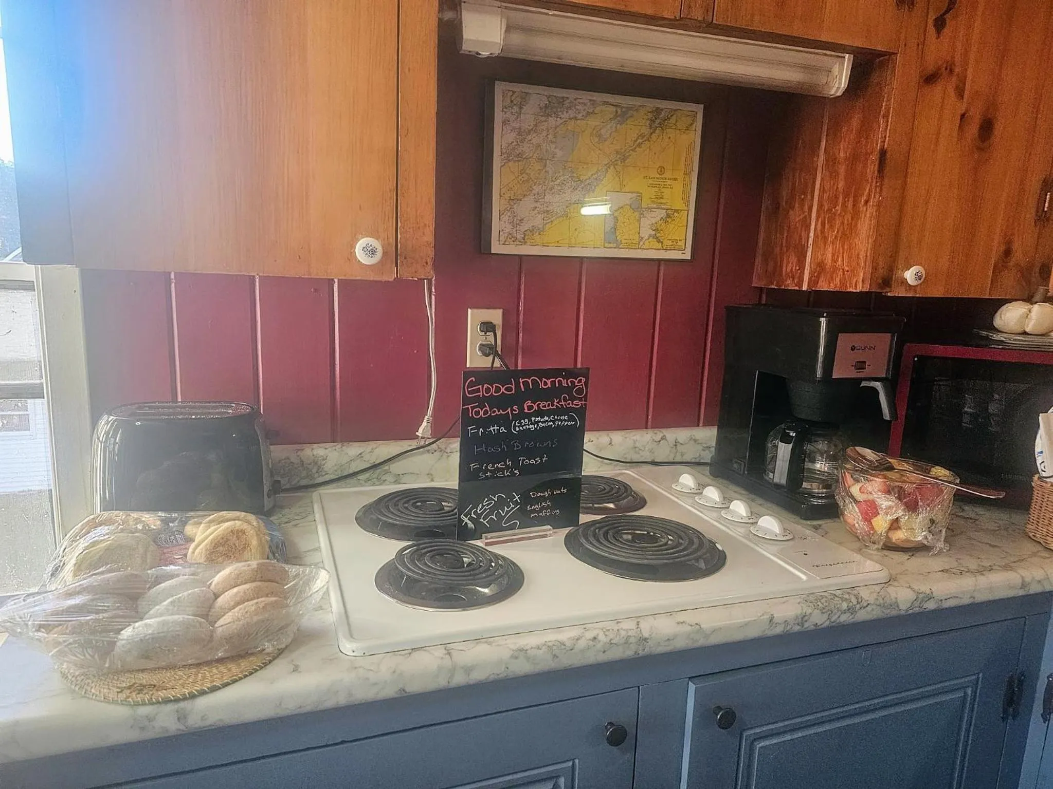 Buffet breakfast in Chateau Country Inn and Captain's Cottage