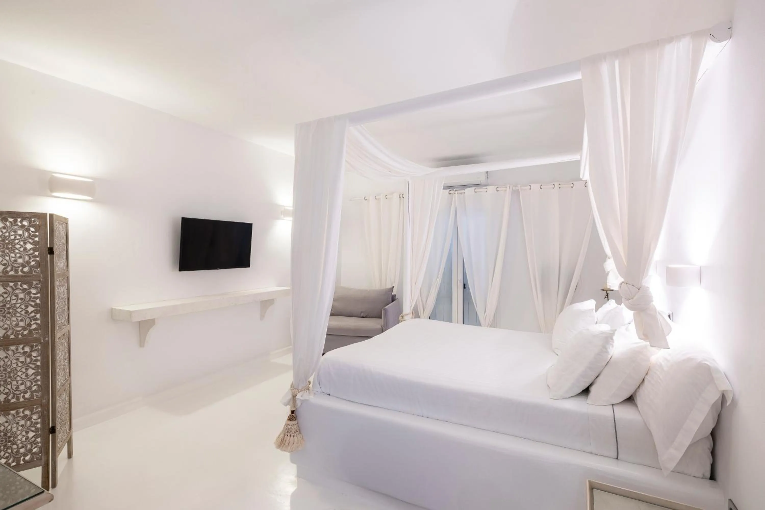 Bedroom, Bed in Paros Palace - Adults Only
