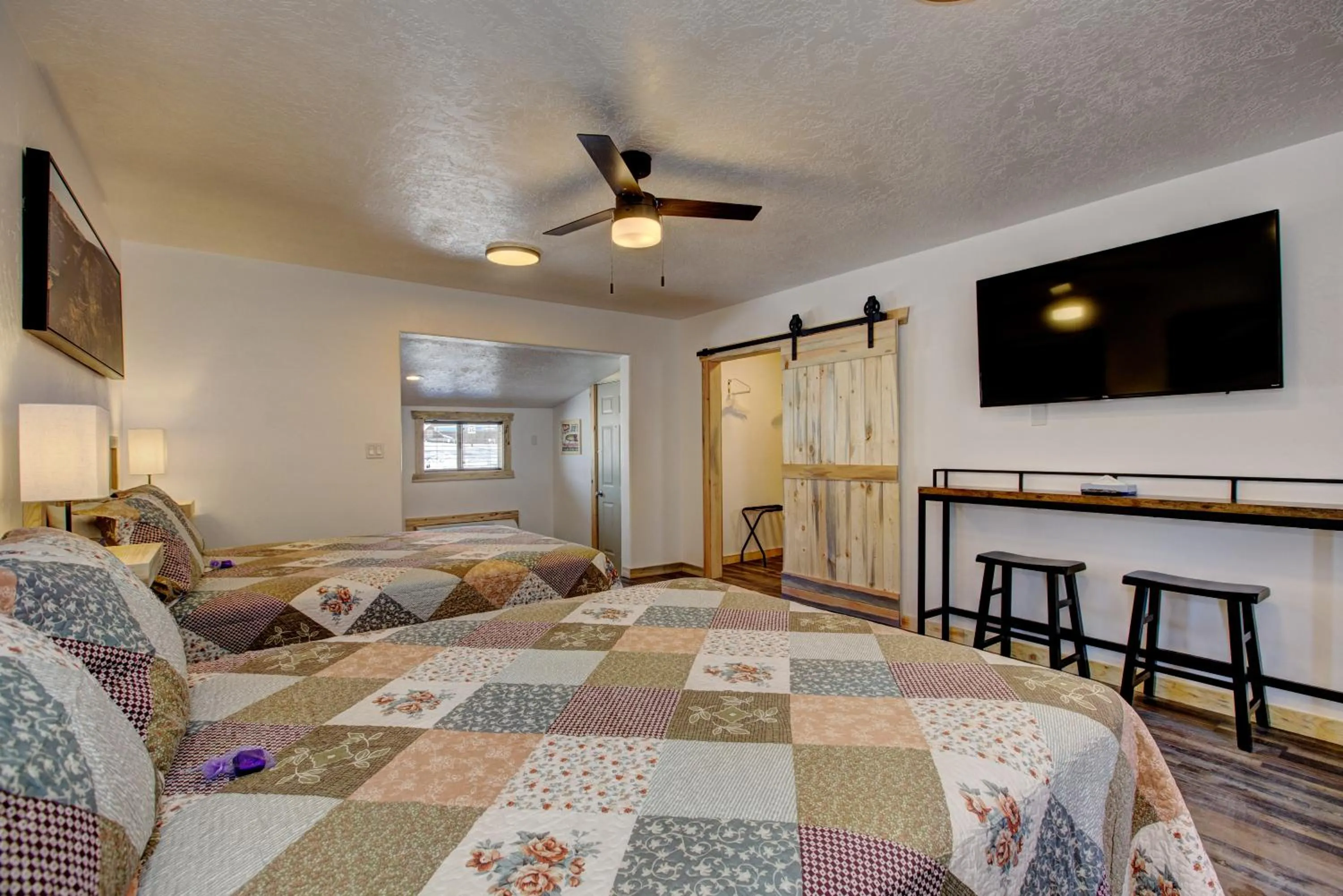 Bed in Alpine Lodge Hotel