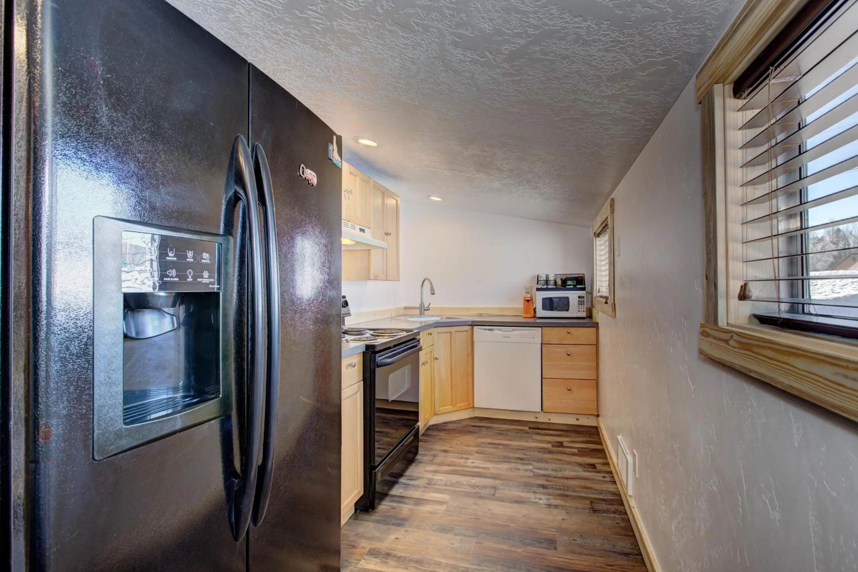 kitchen in Alpine Lodge Hotel