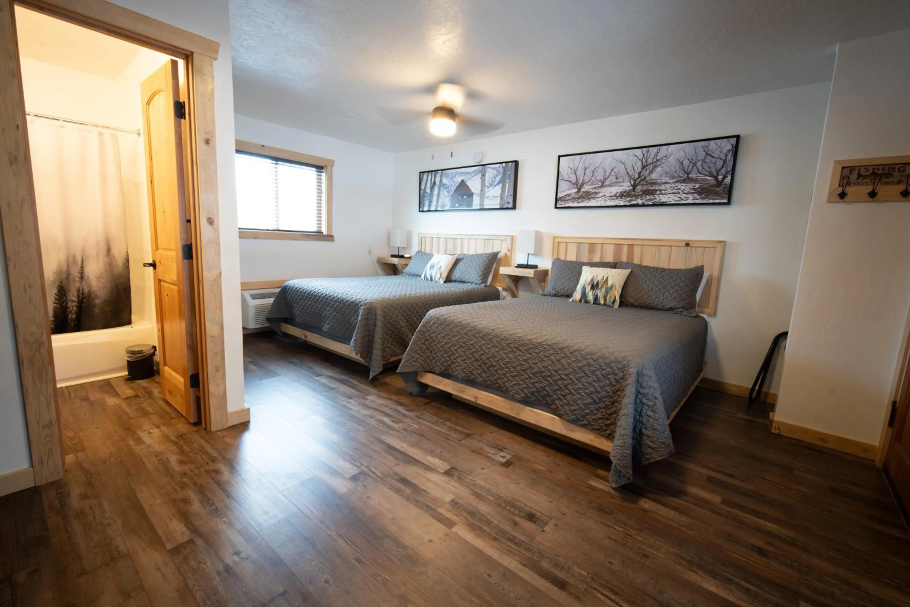 Bed in Alpine Lodge Hotel