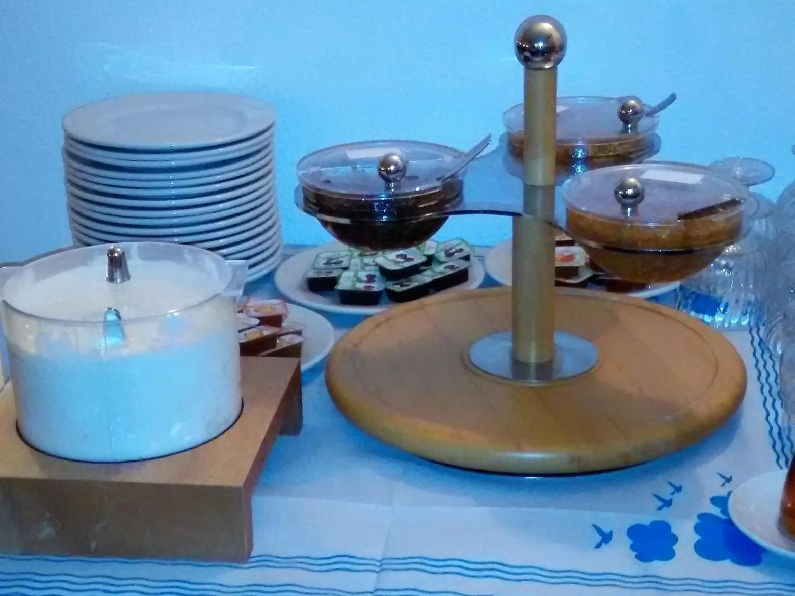 Food and drinks in Adonis Hotel Naxos