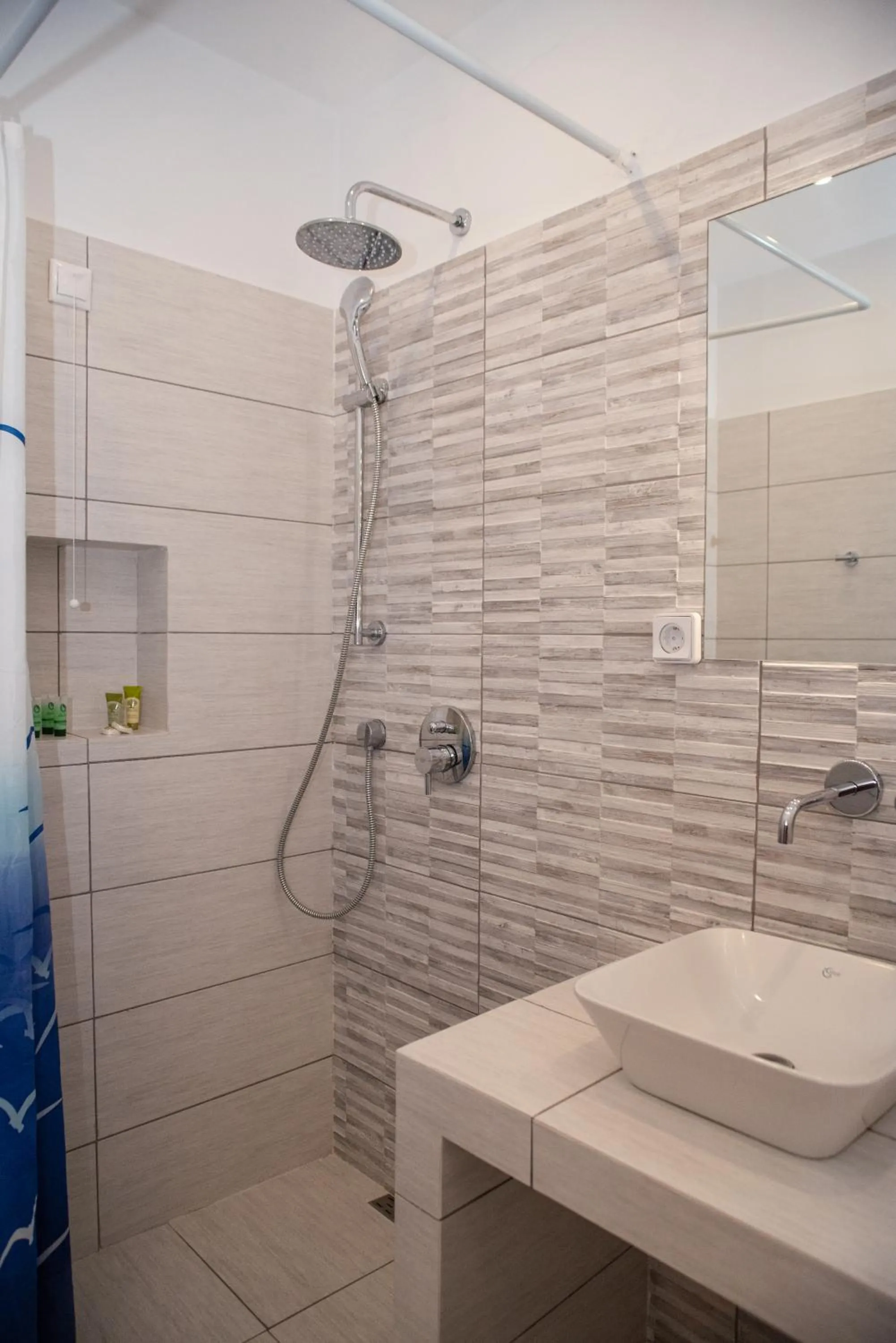 Shower in Adonis Hotel Naxos