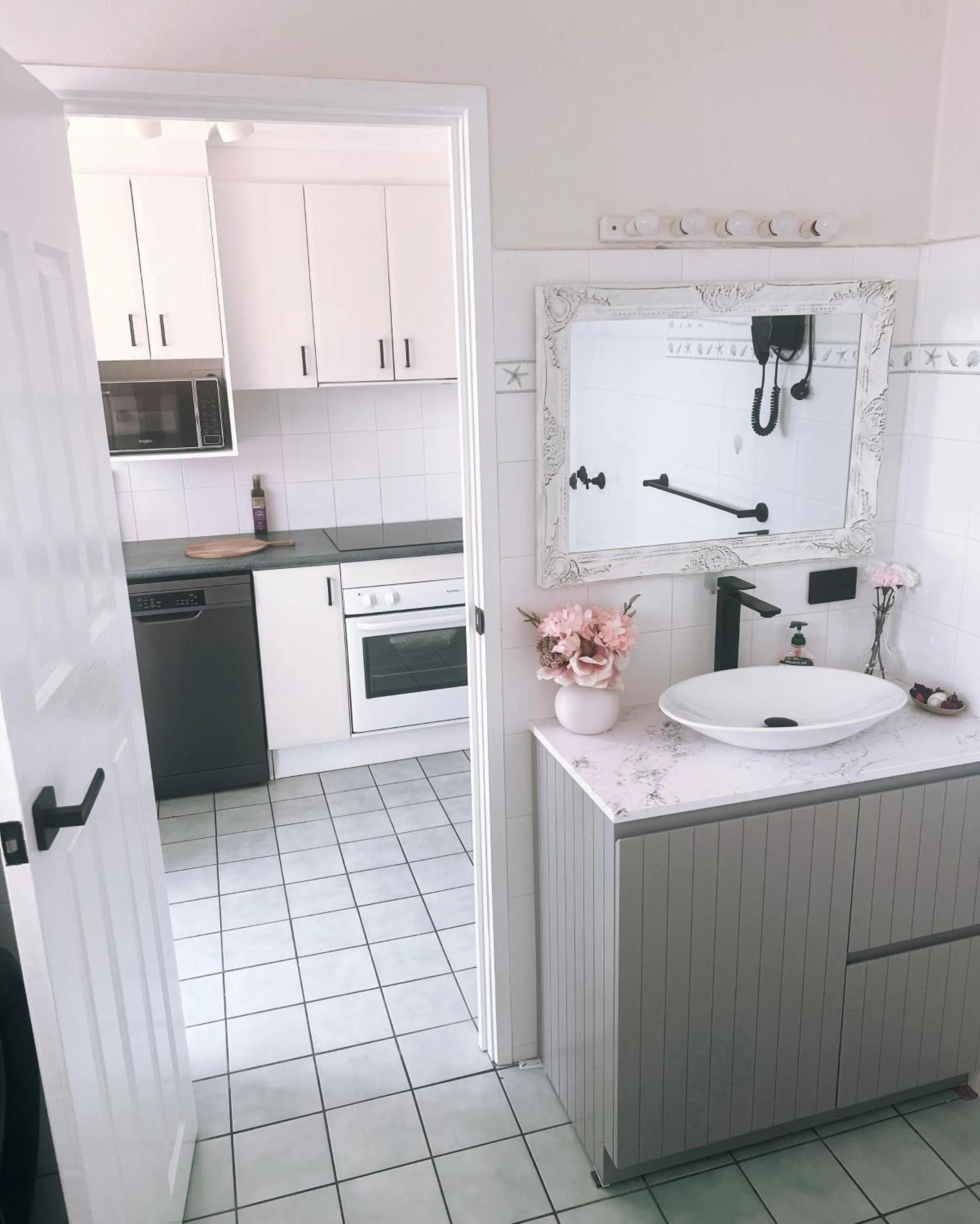 Nautilus Hamptons Style Luxury Beach Apartment Merimbula