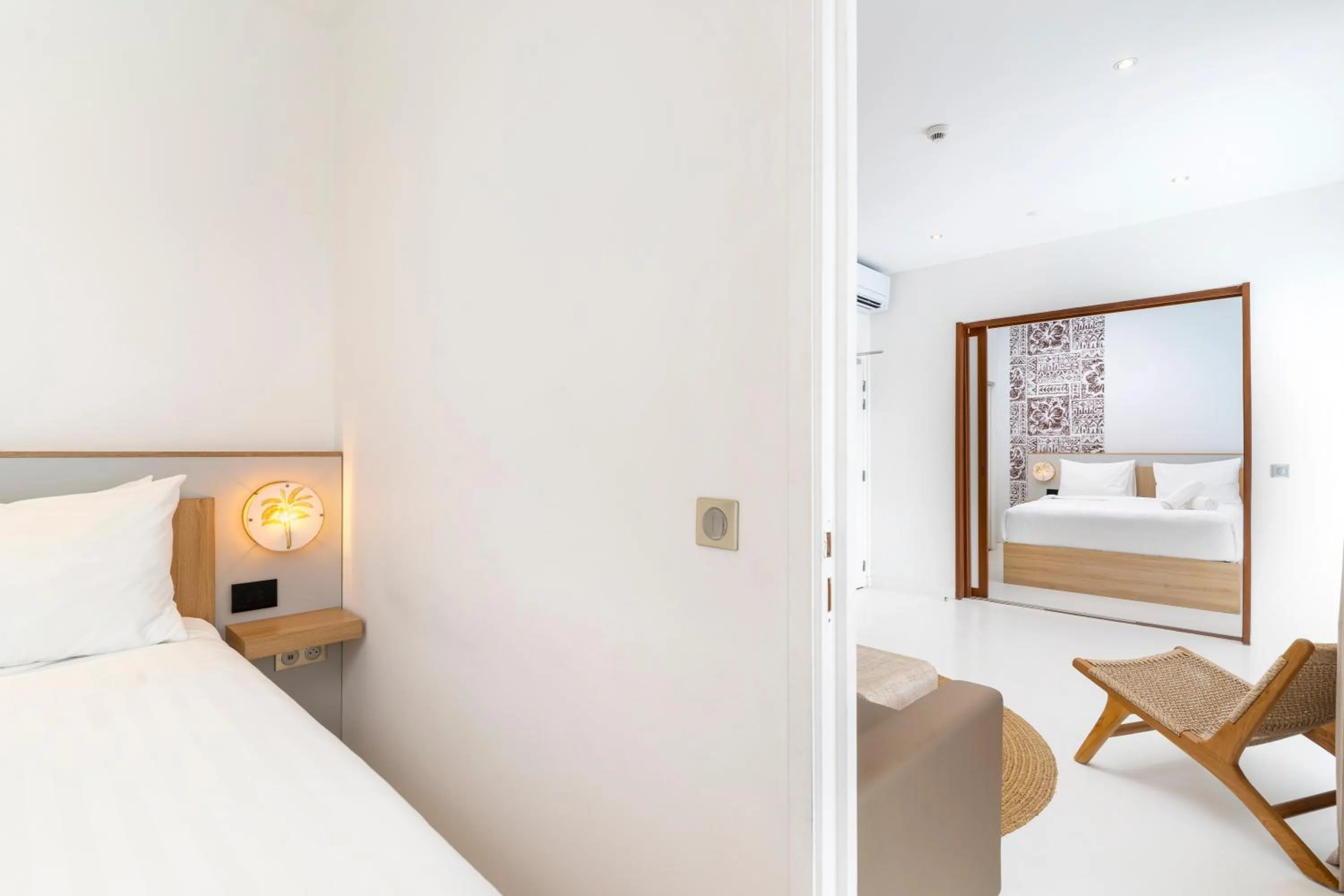 Bedroom, Bed in Cook's Bay Hotel & Suites